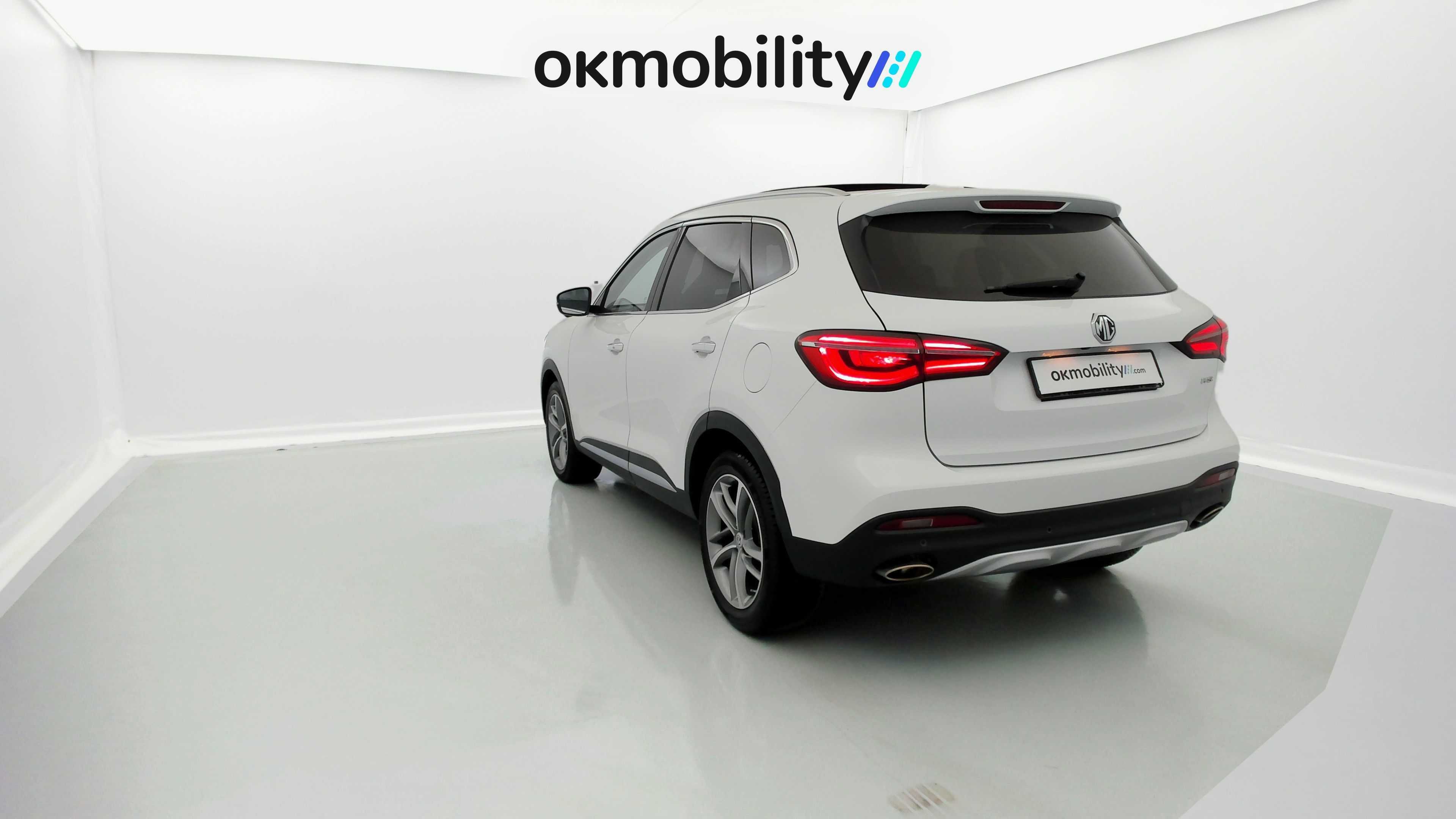 mg hs luxury 1.5 T-GDI 162 AT 2023 dover white - wsb 11