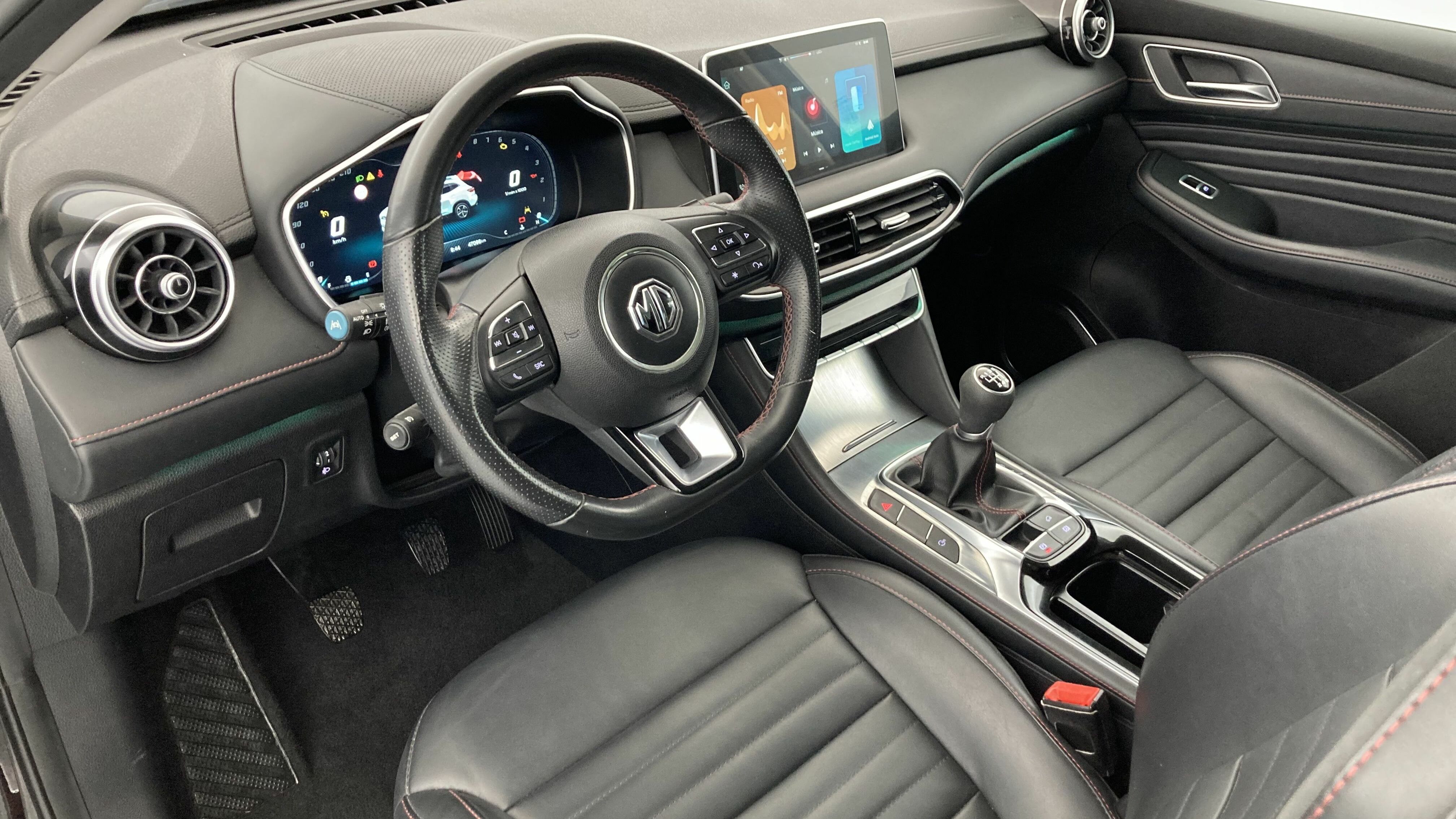 mg hs luxury 1.5 T-GDI 162 2023 pebble black 12