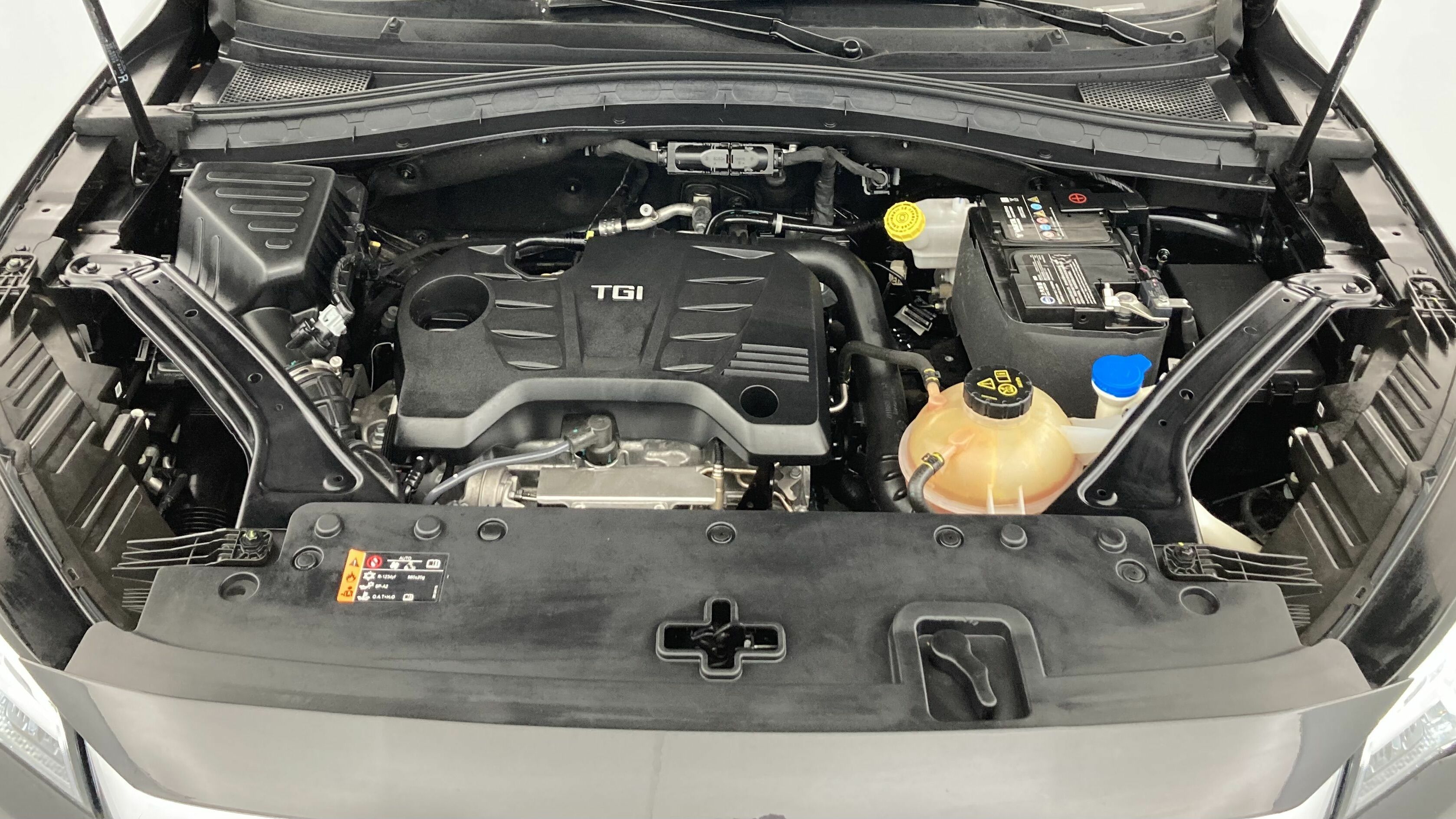 mg hs luxury 1.5 T-GDI 162 2023 pebble black 22