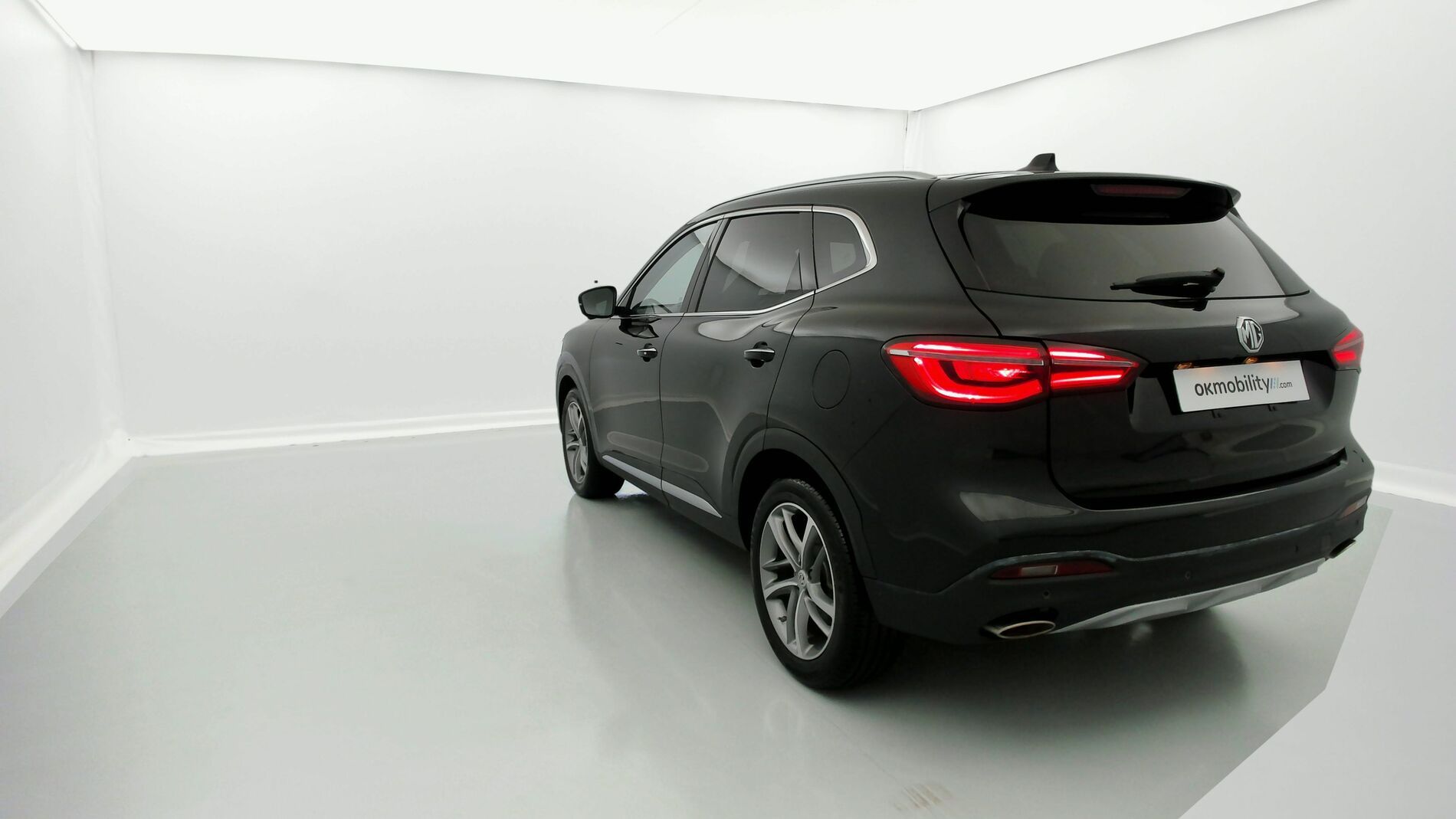 mg hs luxury 1.5 T-GDI 162 2023 pebble black 5