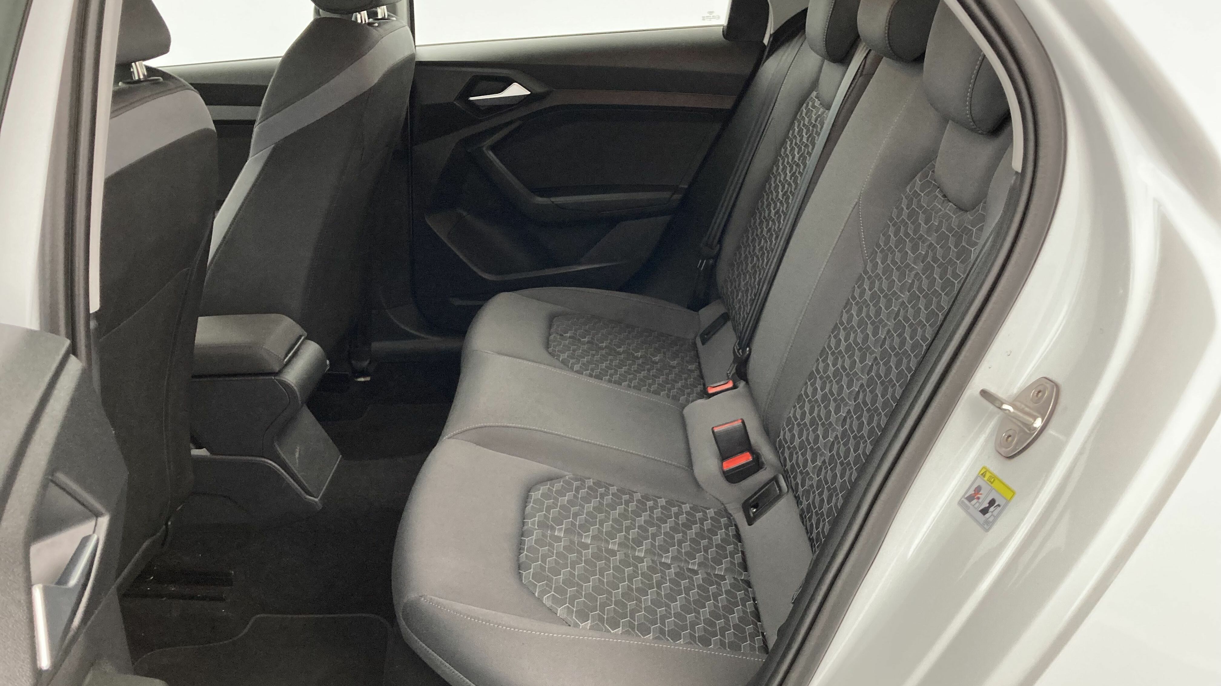 audi a1 sportback s line 25 TFSI 95 STRONIC 2023 gletscherweiß met. 22