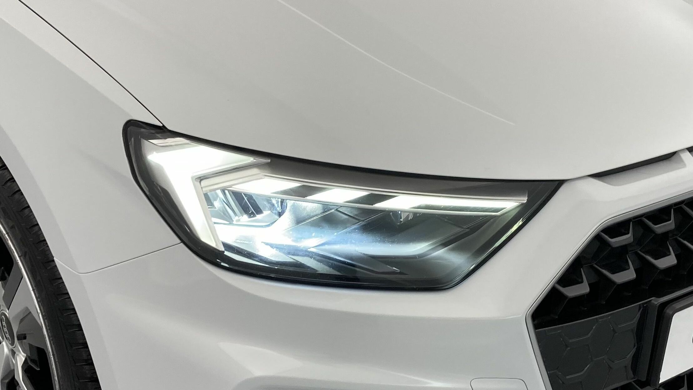 audi a1 sportback s line 25 TFSI 95 STRONIC 2023 gletscherweiß met. 29