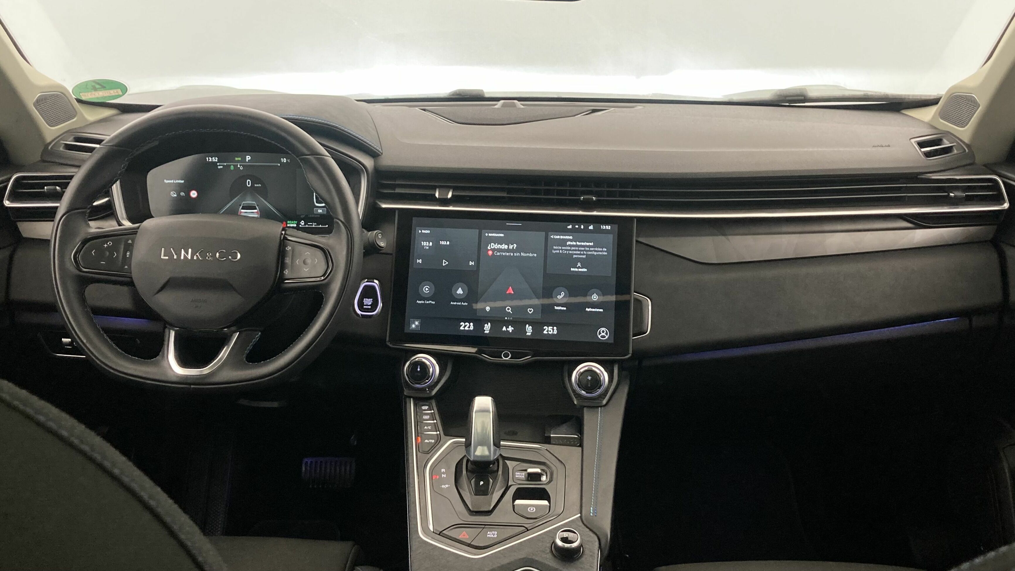 lynk&co 01 nv 1.5 PHEV 261 2022 blue 15