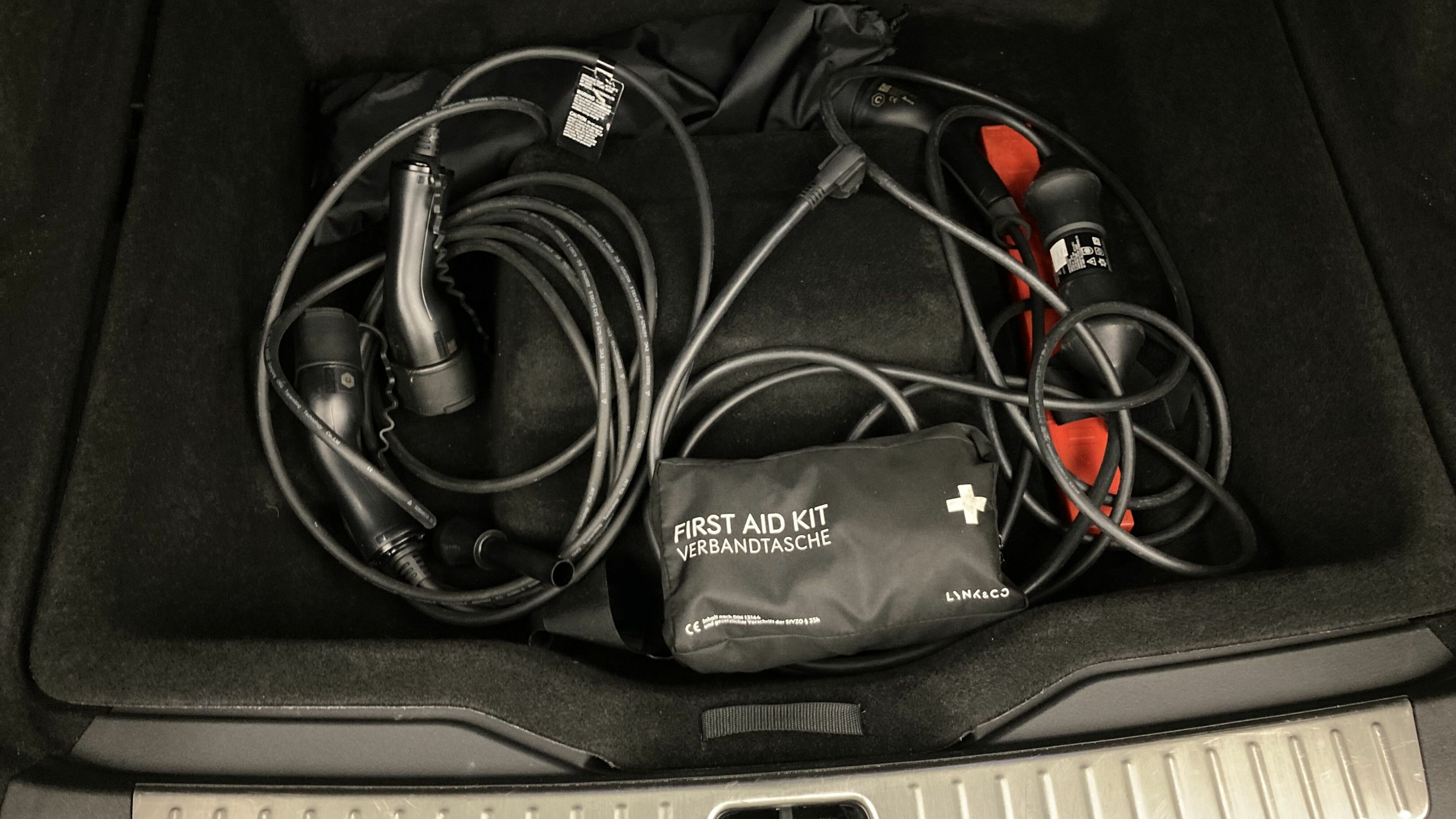 lynk&co 01 nv 1.5 PHEV 261 2022 blue 22