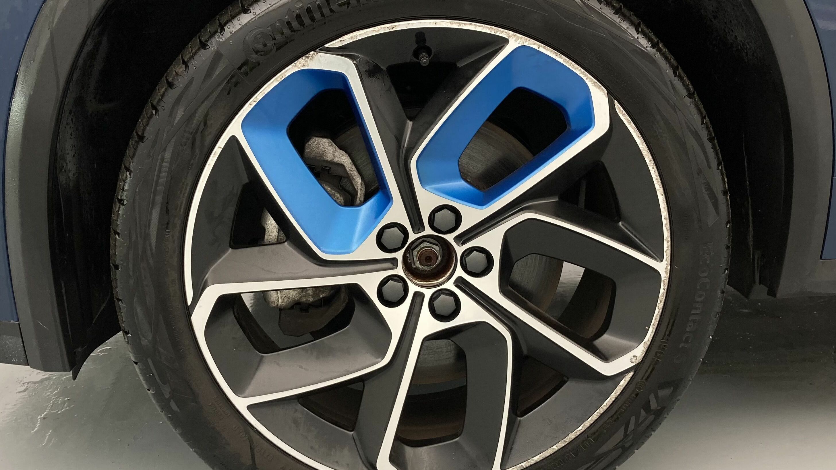 lynk&co 01 nv 1.5 PHEV 261 2022 blue 26