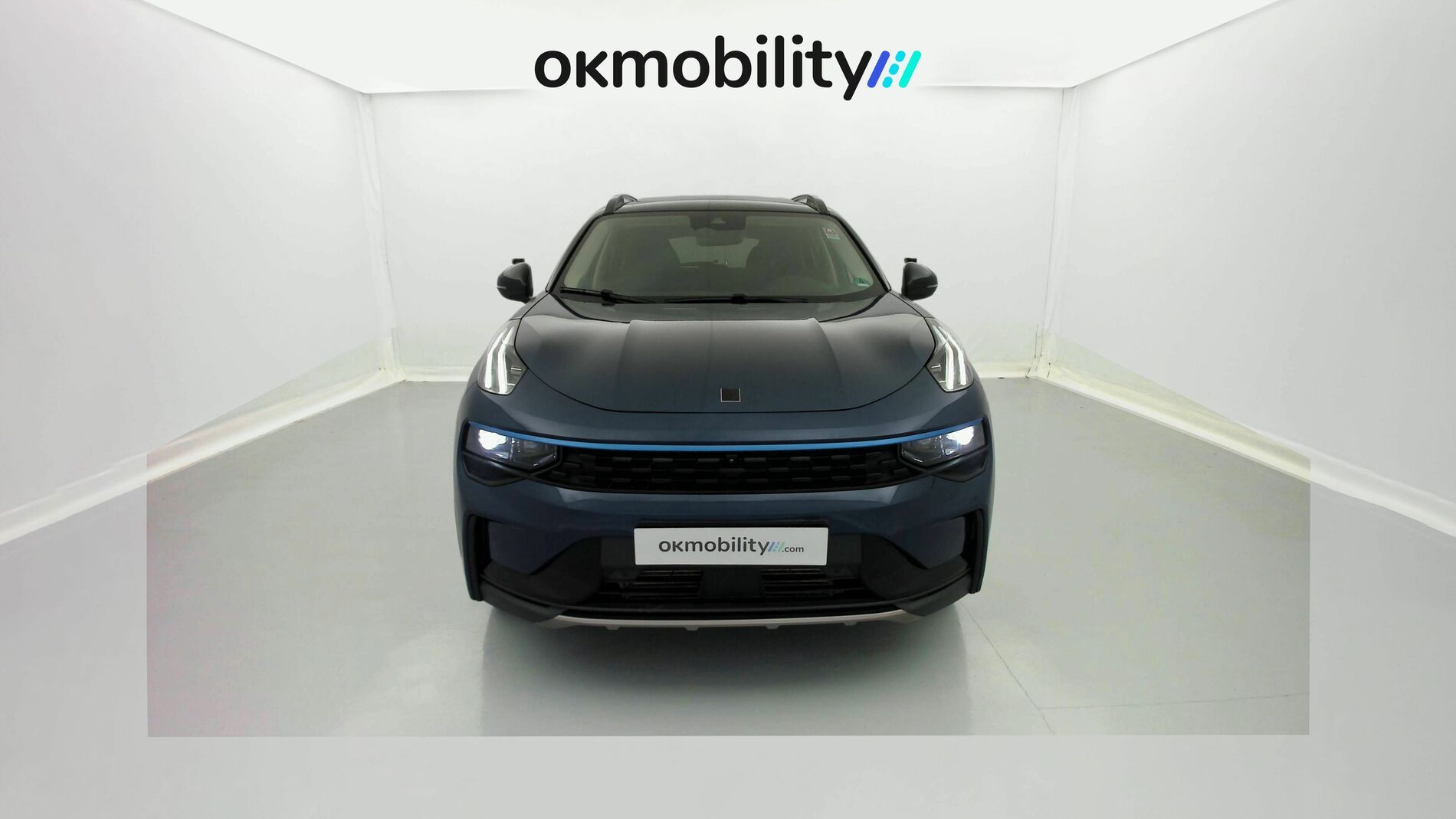 lynk&co 01 nv 1.5 PHEV 261 2022 blue 3