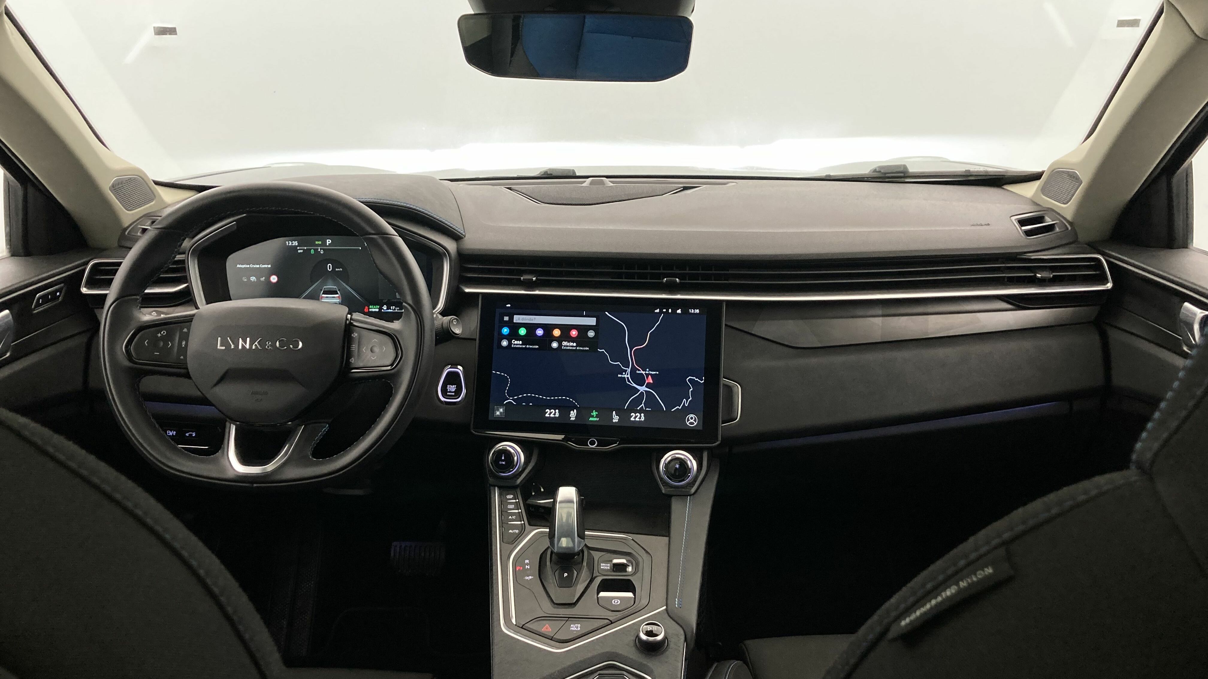 lynk&co 1 nv 1.5 PHEV 261 2022 blue 15