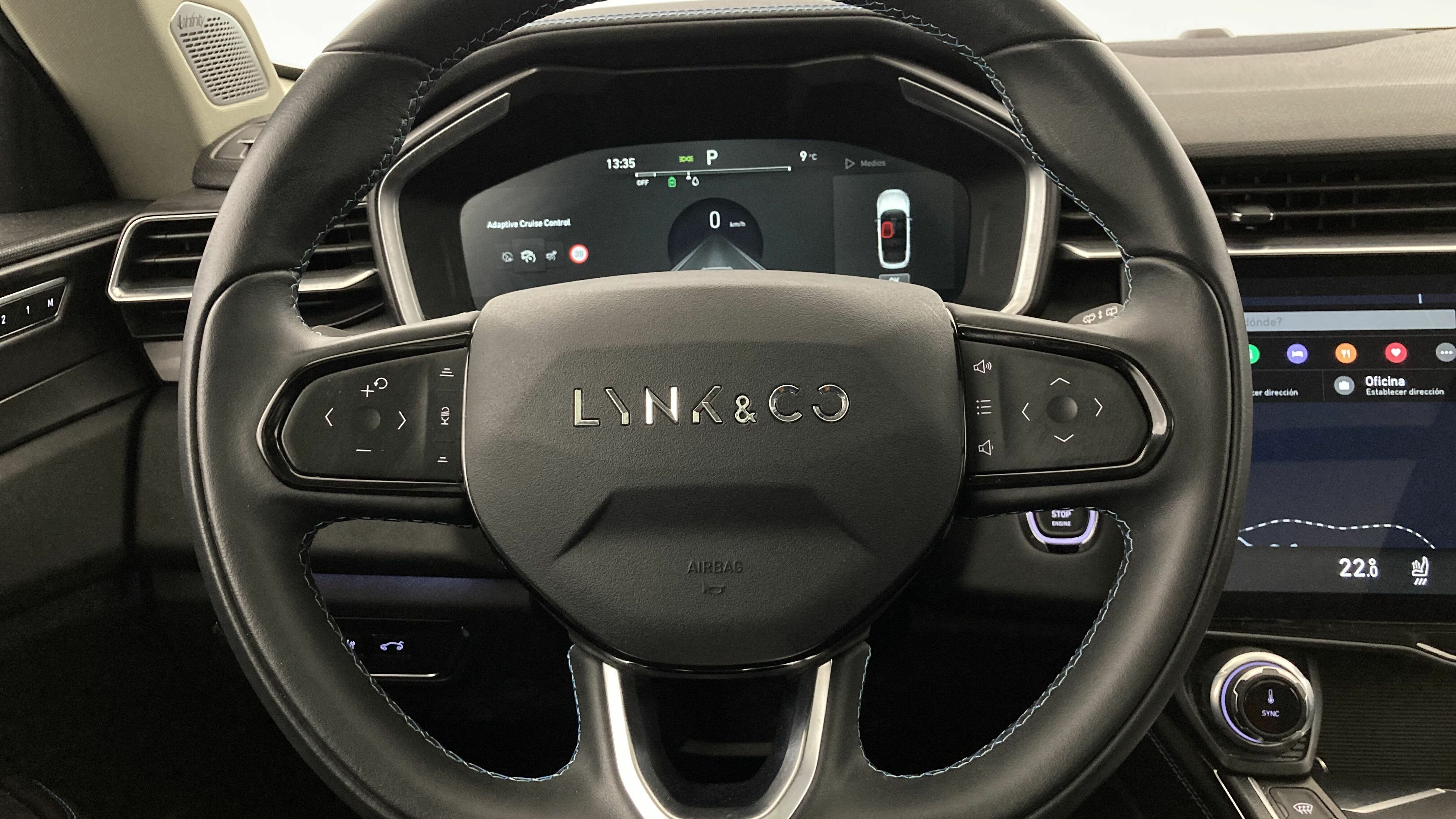 lynk&co 1 nv 1.5 PHEV 261 2022 blue 16