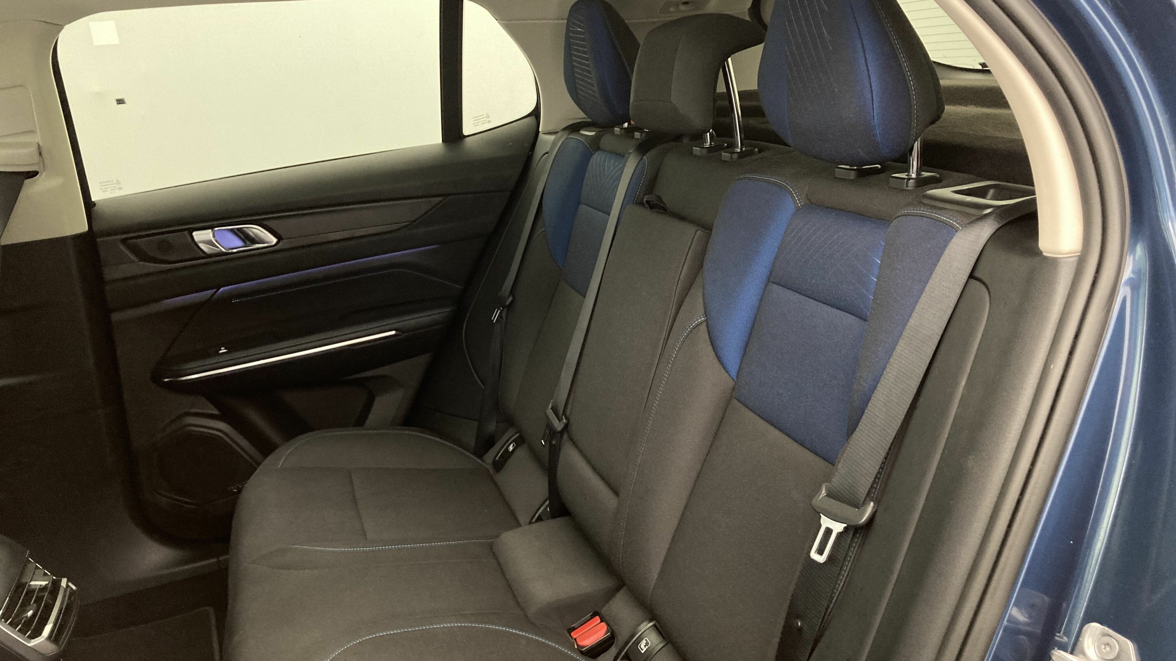 lynk&co 1 nv 1.5 PHEV 261 2022 blue 20