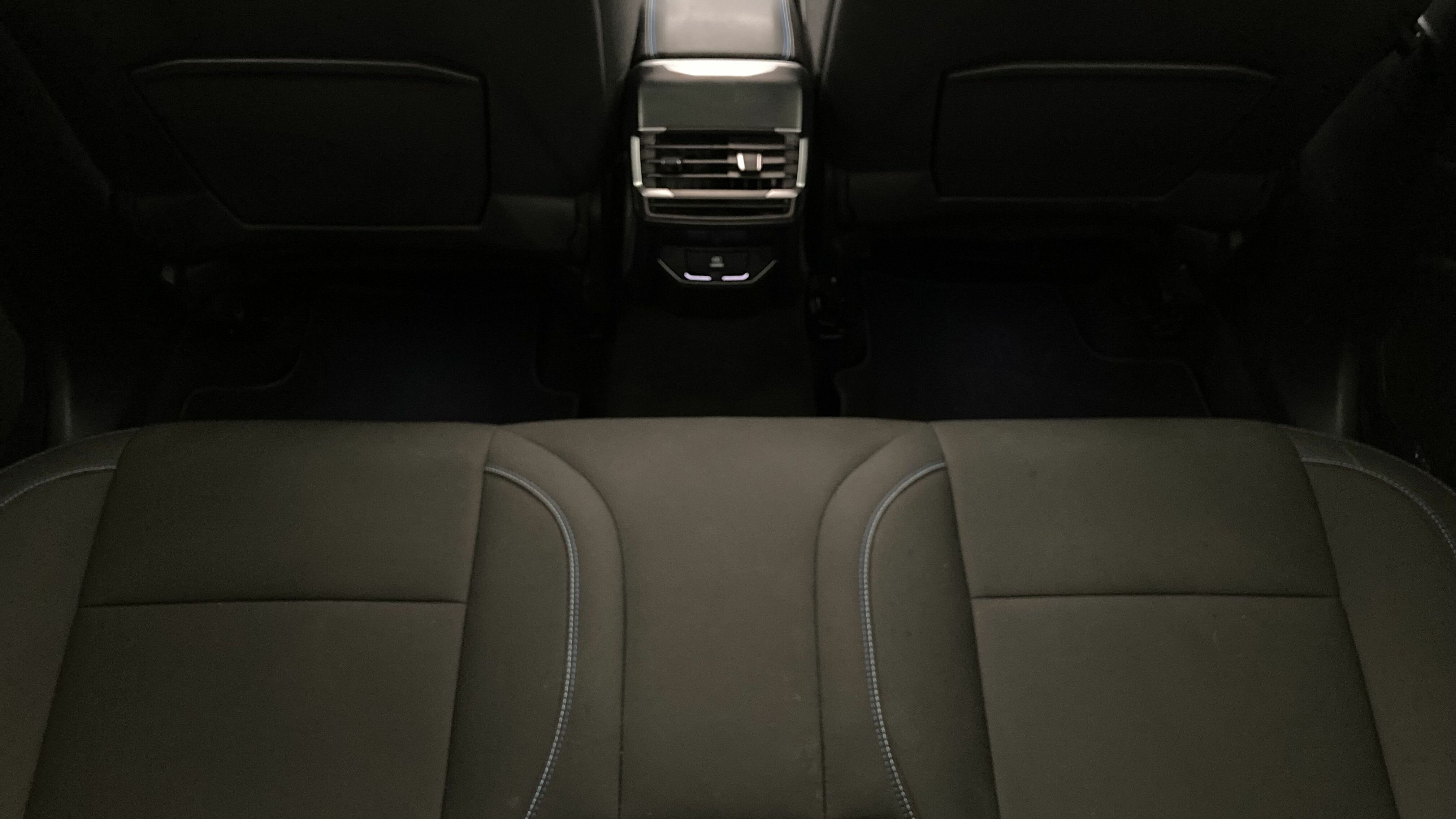 lynk&co 1 nv 1.5 PHEV 261 2022 blue 21