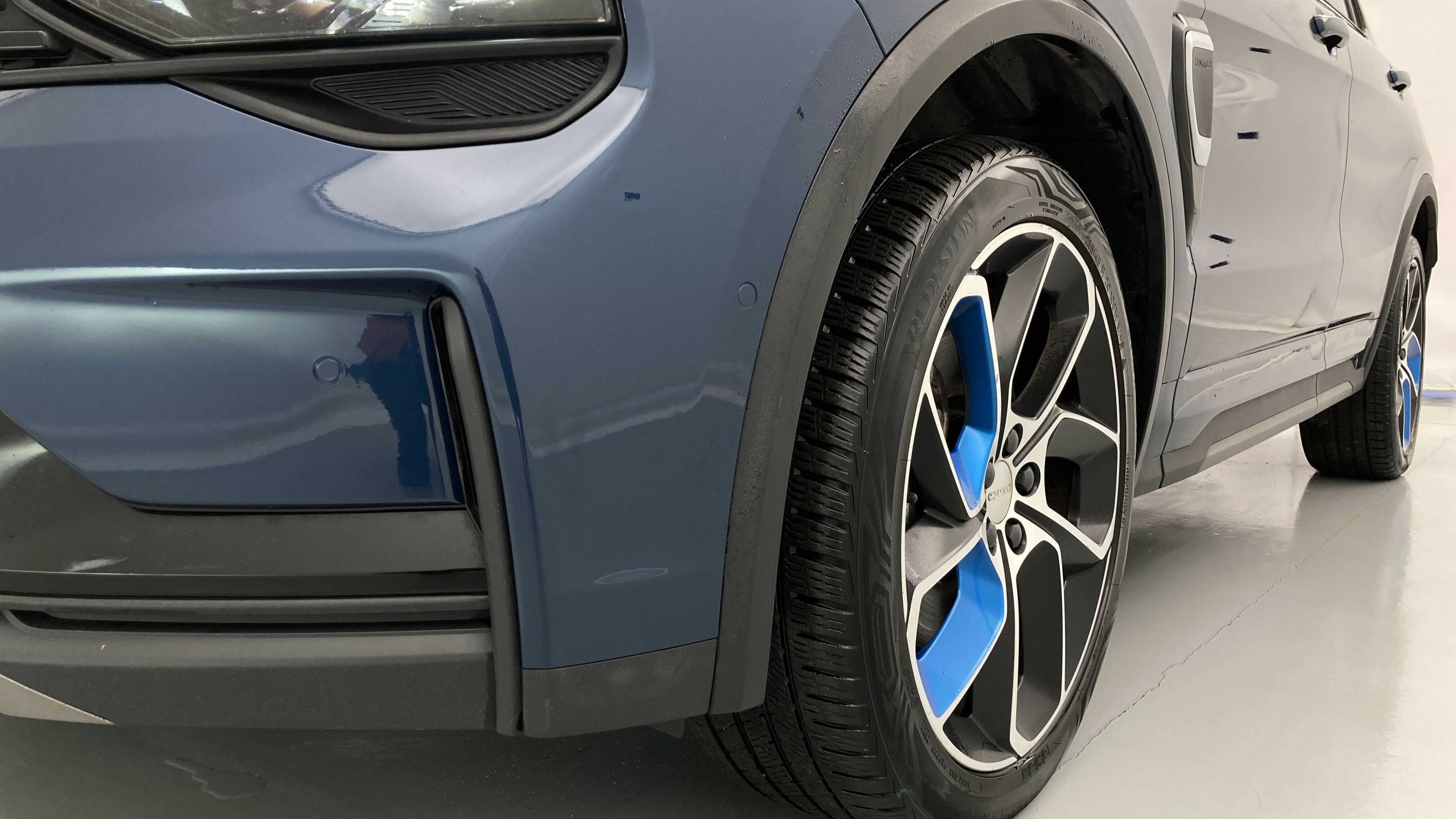 lynk&co 1 nv 1.5 PHEV 261 2022 blue 25