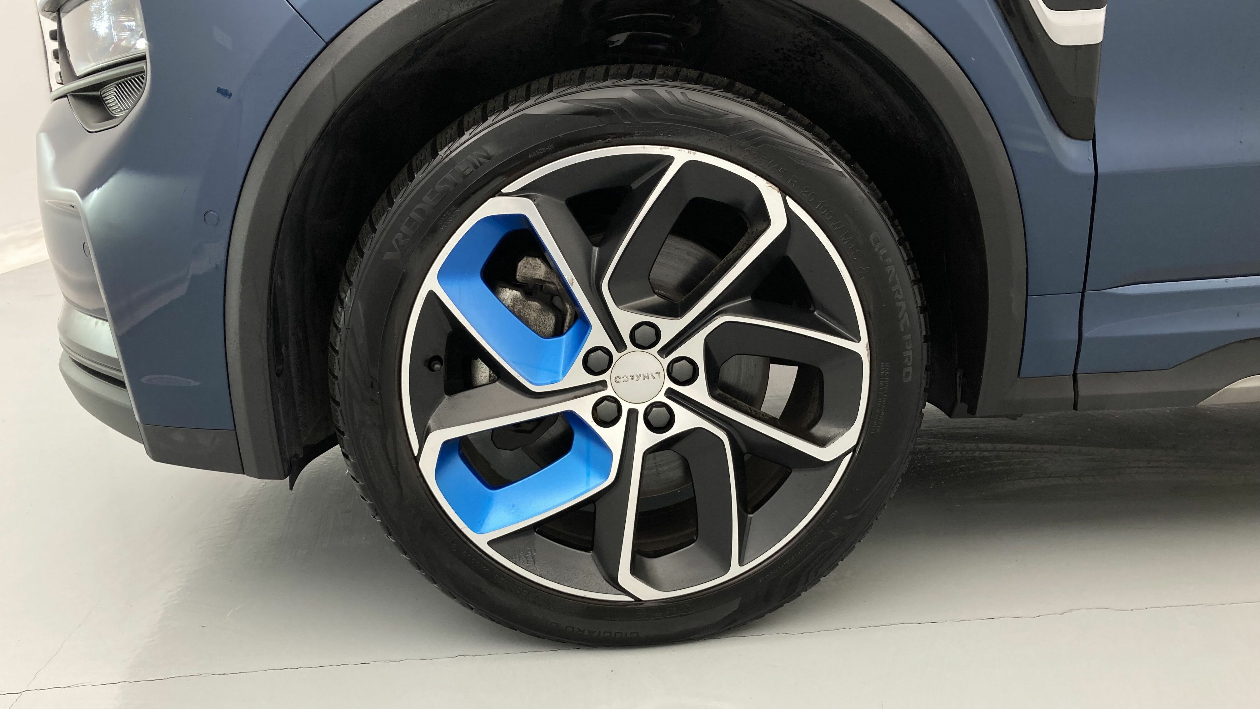 lynk&co 1 nv 1.5 PHEV 261 2022 blue 26