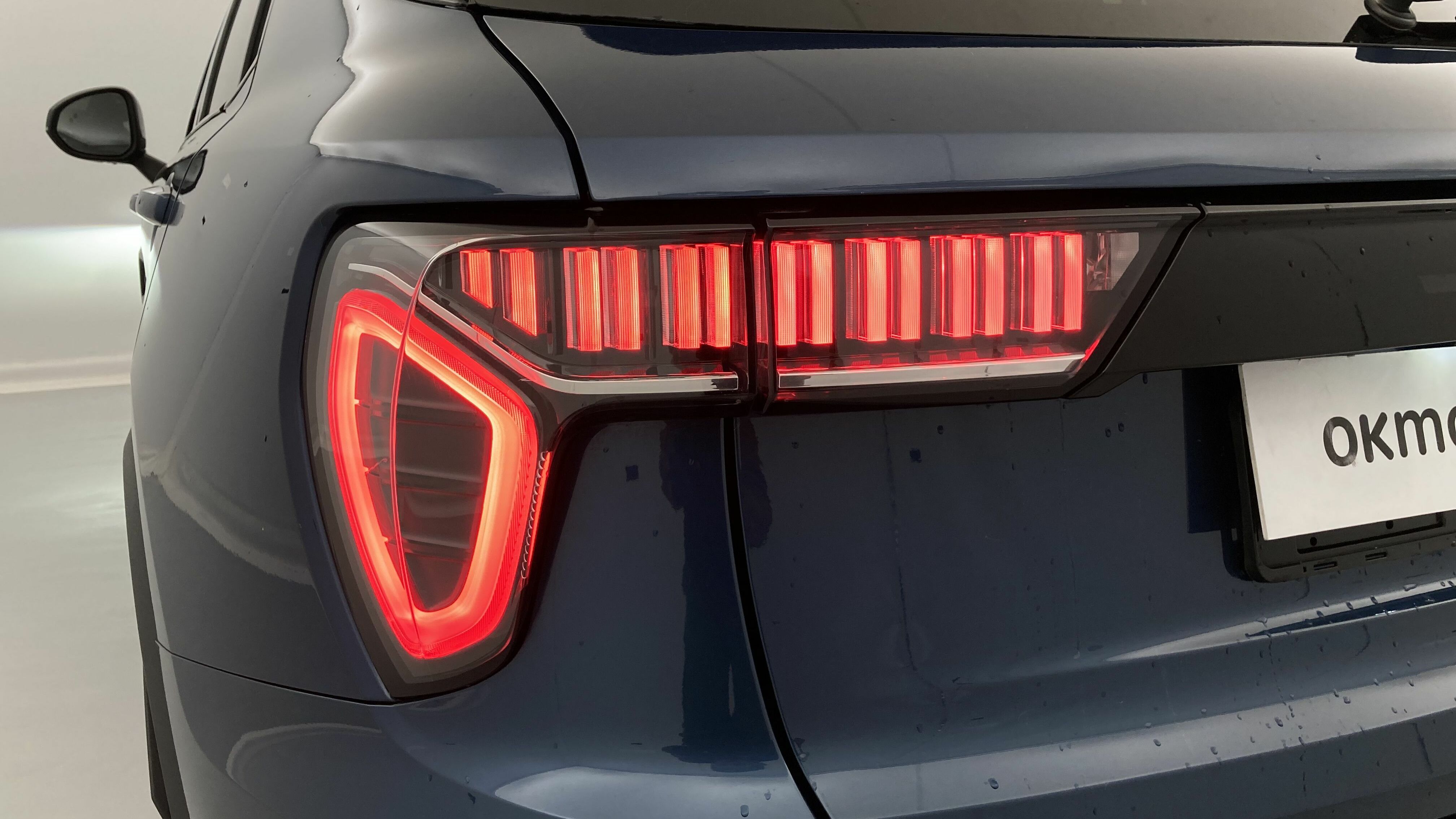 lynk&co 1 nv 1.5 PHEV 261 2022 blue 29