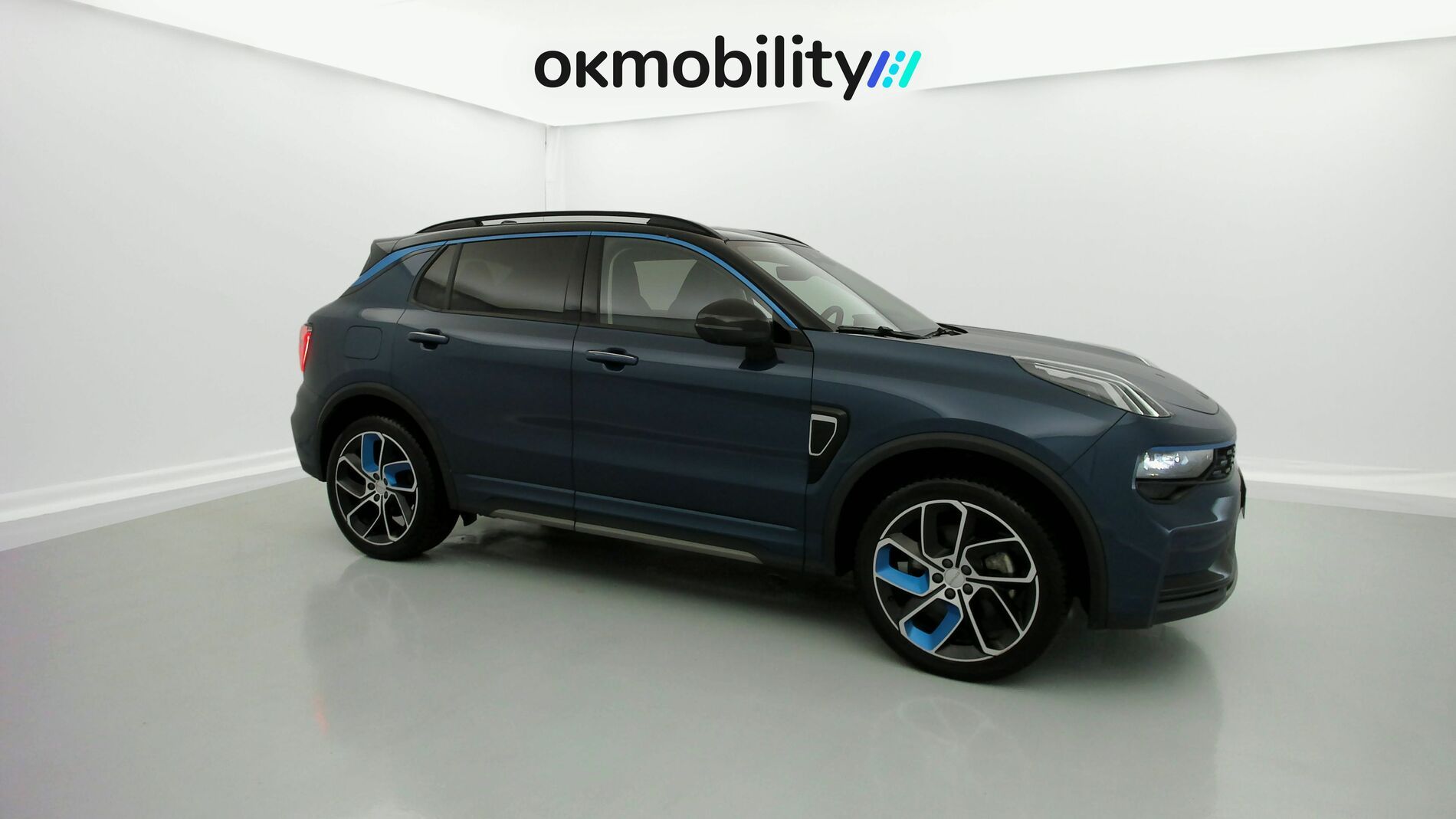 lynk&co 1 nv 1.5 PHEV 261 2022 blue 2