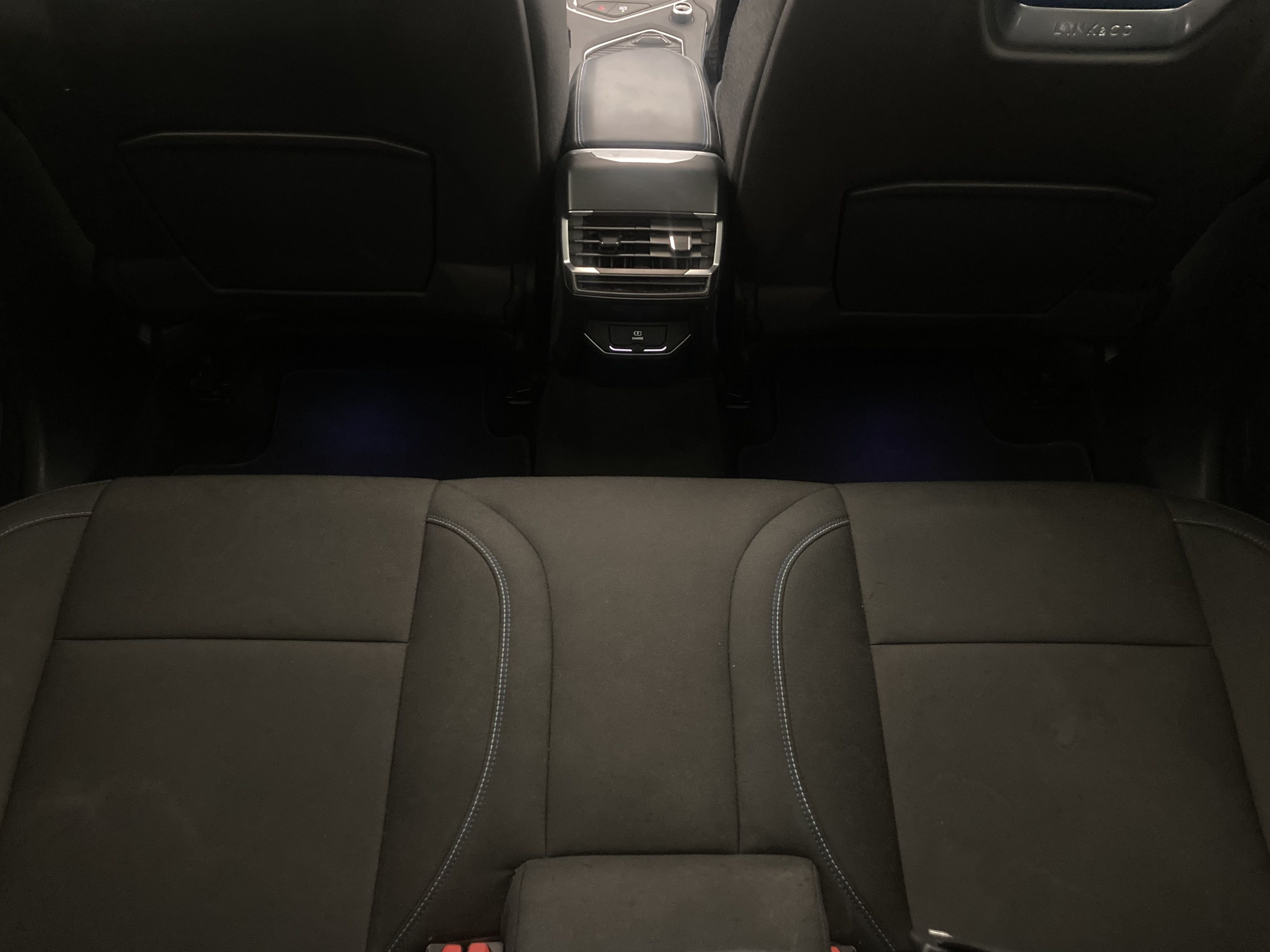 lynk&co 1 nv 1.5 PHEV 261 2022 blue 15