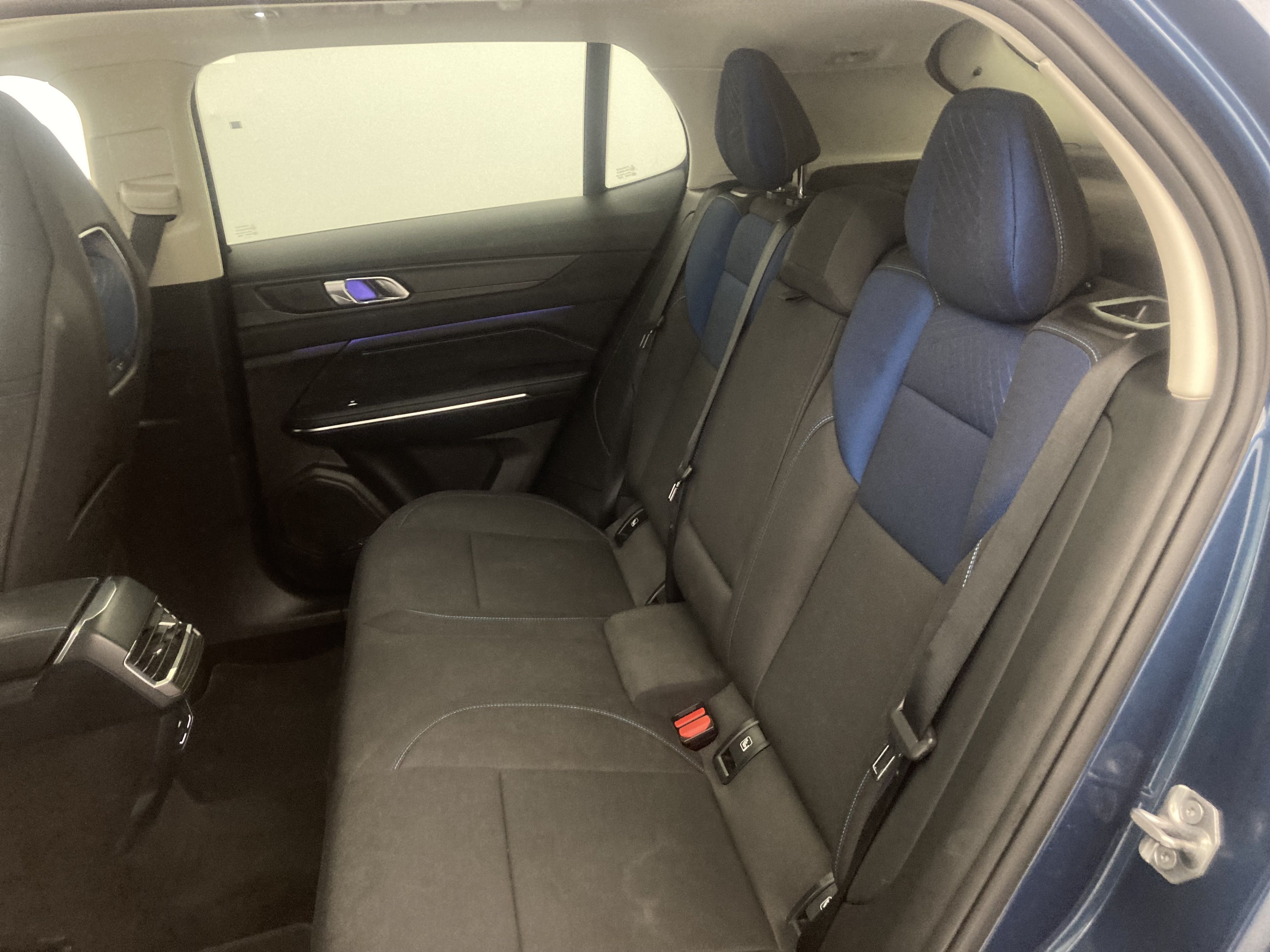 lynk&co 1 nv 1.5 PHEV 261 2022 blue 20