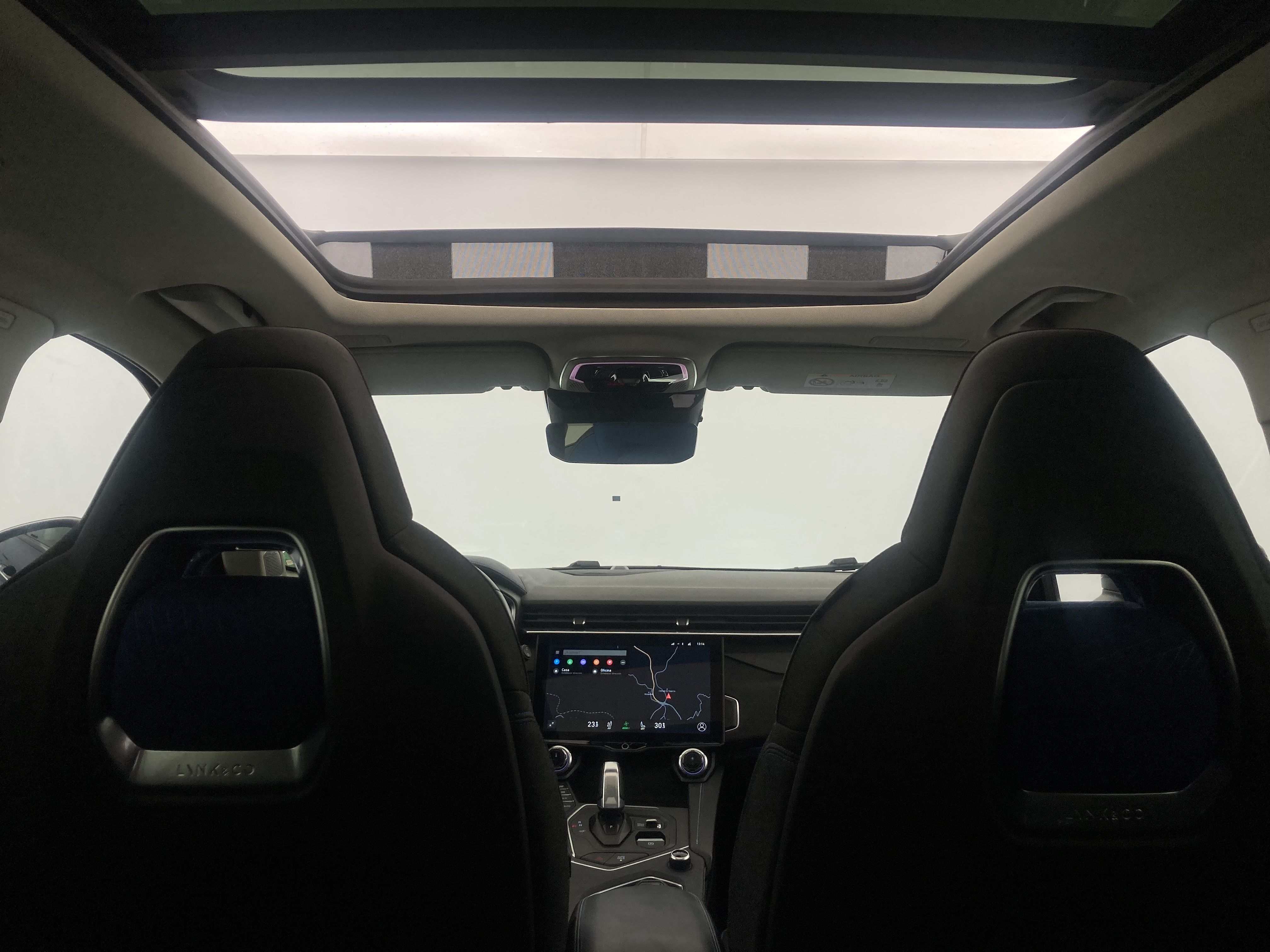 lynk&co 1 nv 1.5 PHEV 261 2022 blue 23