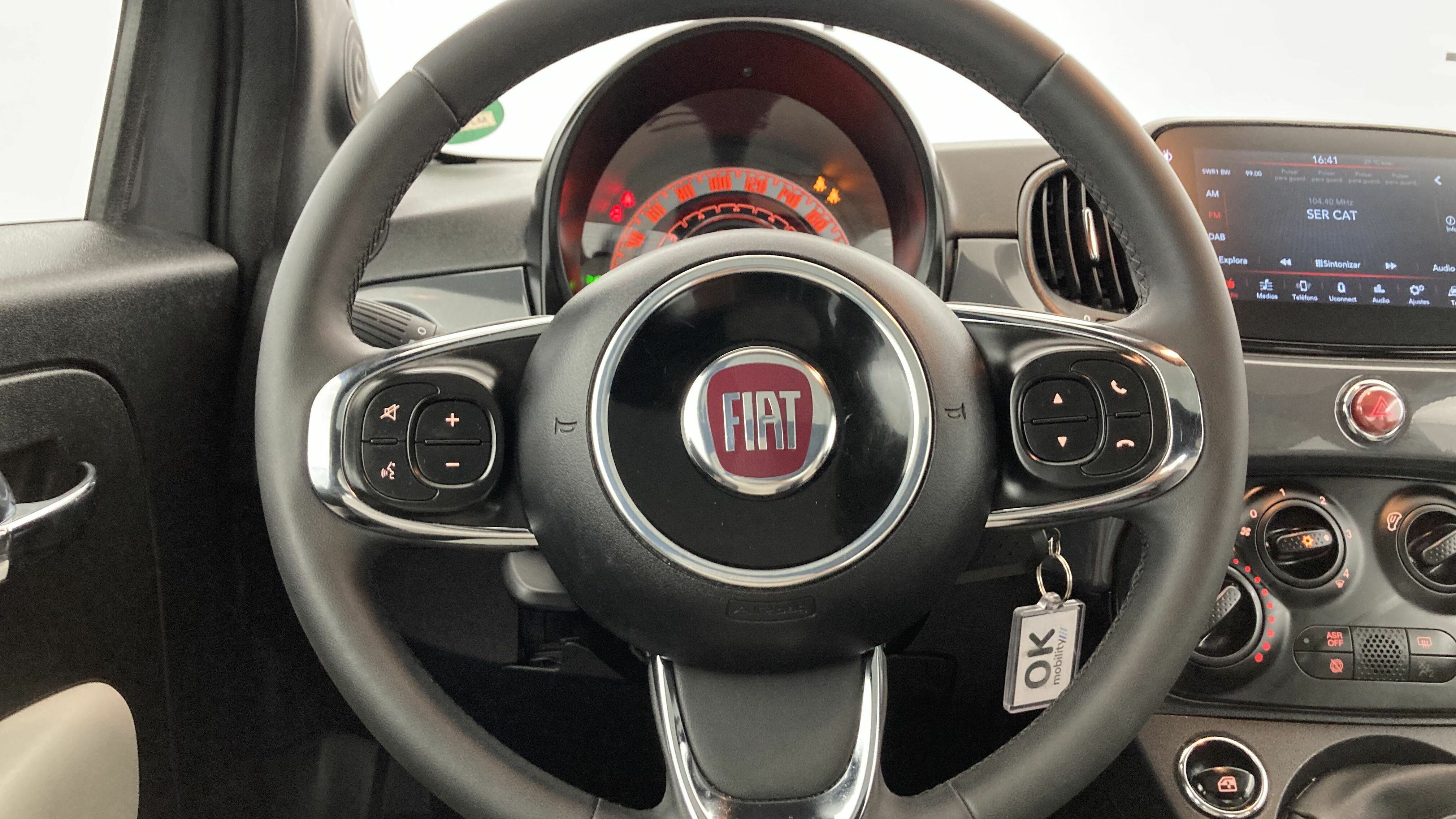 fiat 500 dolcevita 1.0 HYBRID 70 MHEV 2022 carrara grau 18