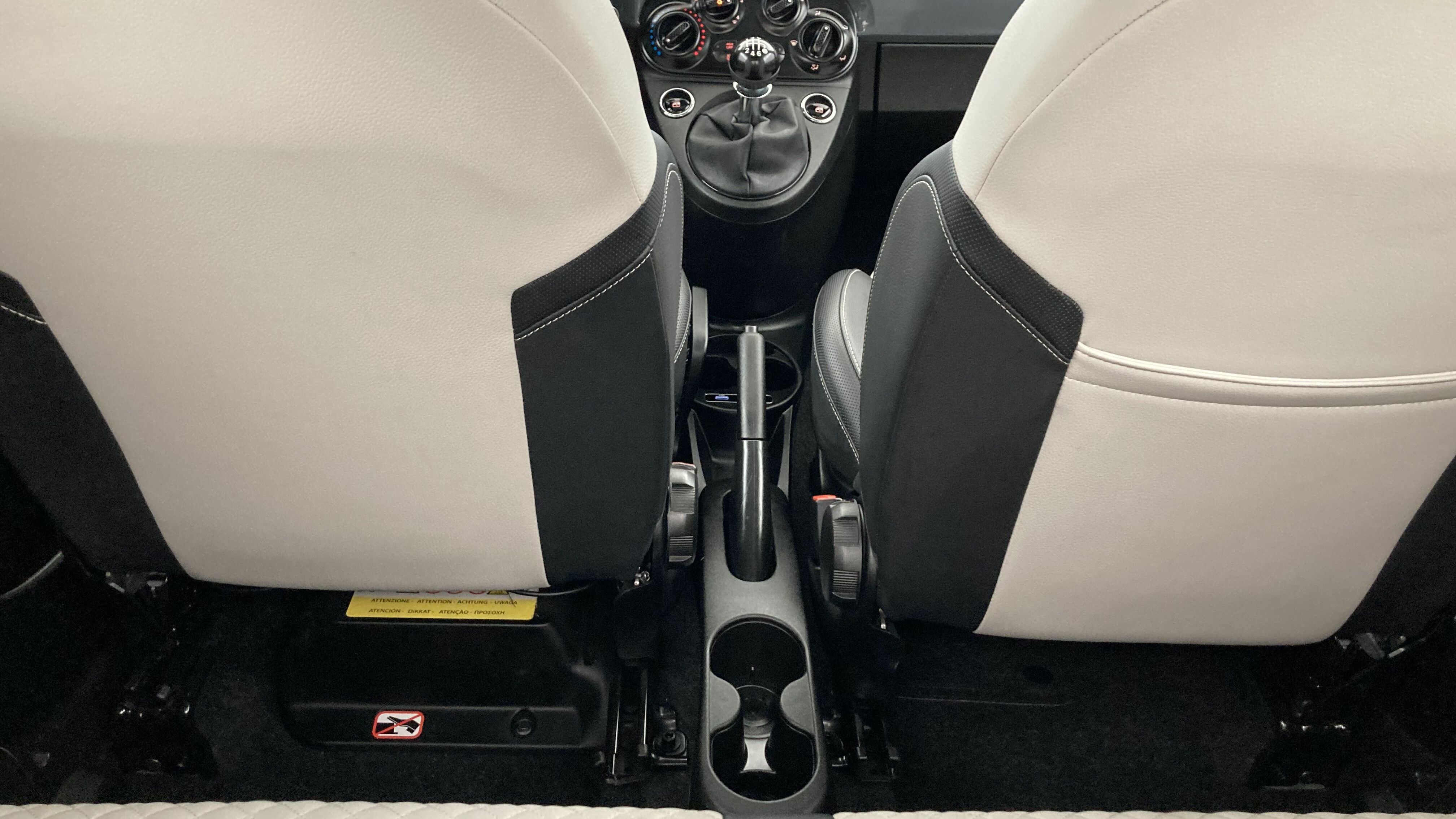 fiat 500 dolcevita 1.0 HYBRID 70 MHEV 2022 carrara grau 23