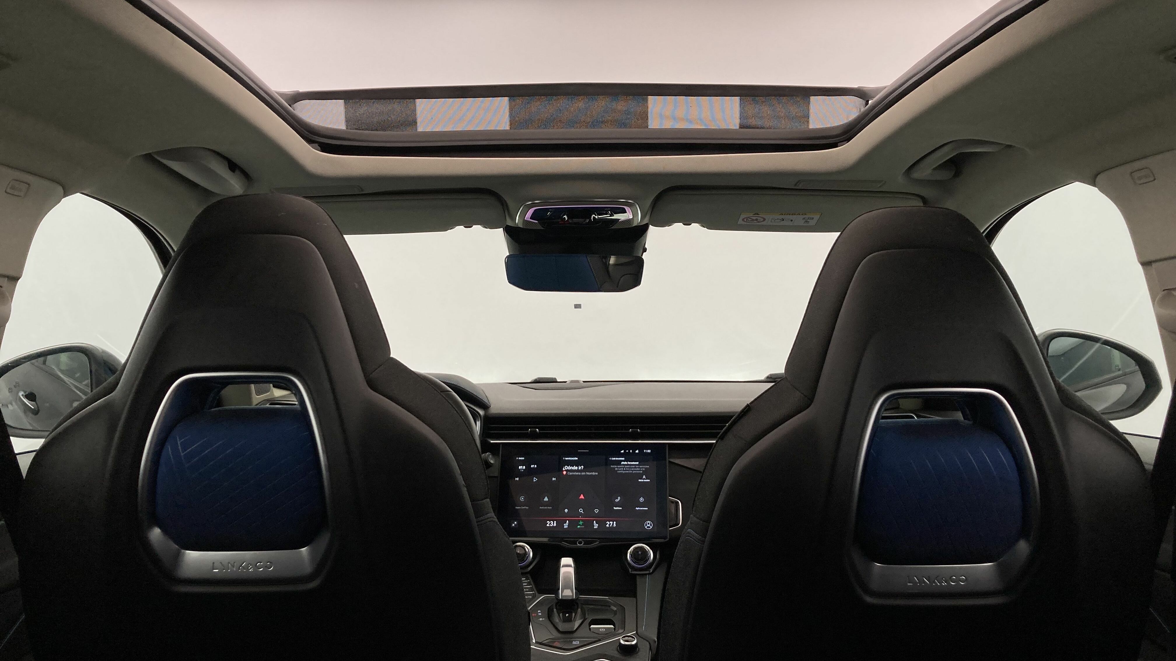 lynk&co 1 nv 1.5 HEV 197 2022 swarowski black 32