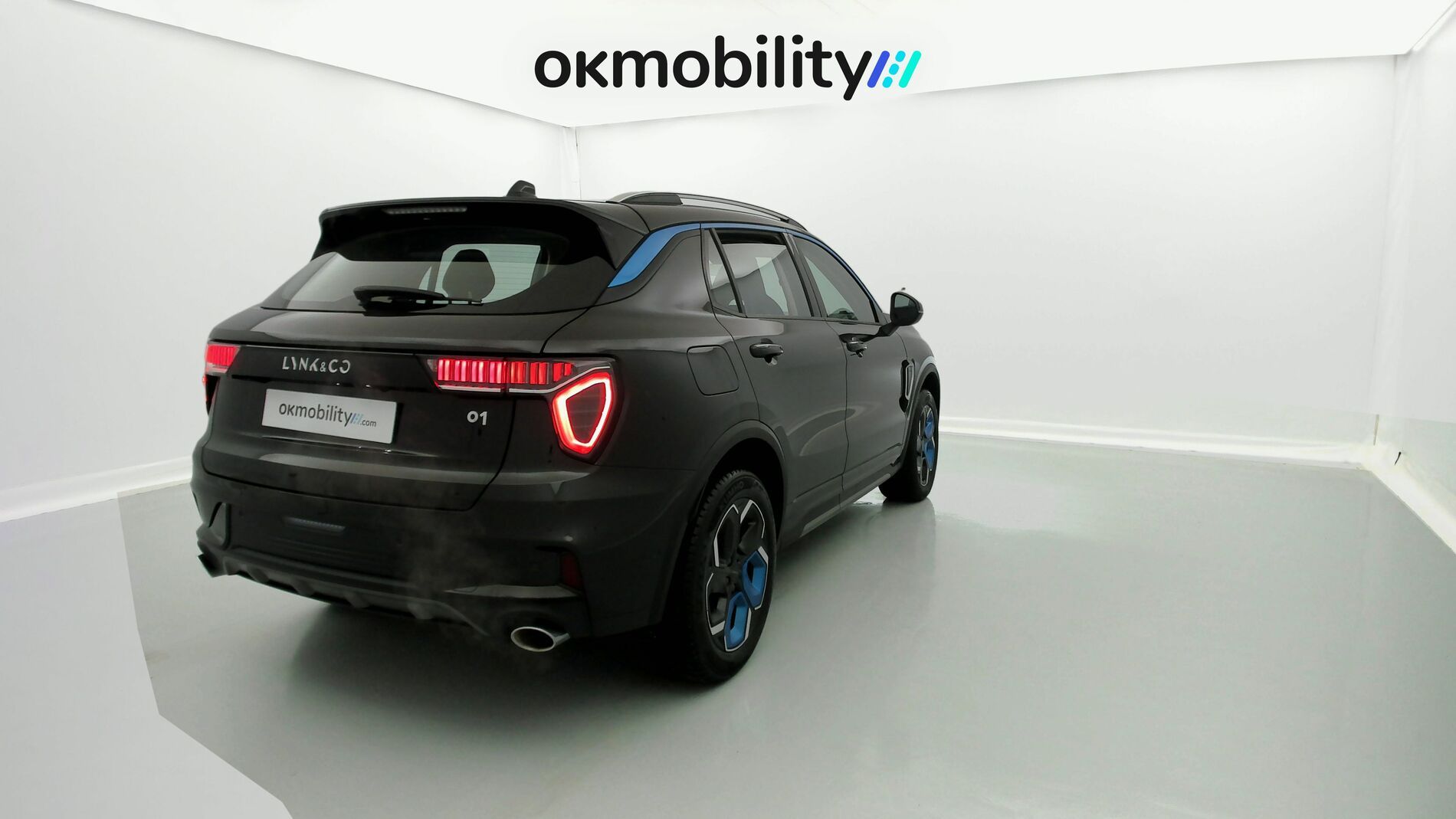 lynk&co 1 nv 1.5 HEV 197 2022 swarowski black 12