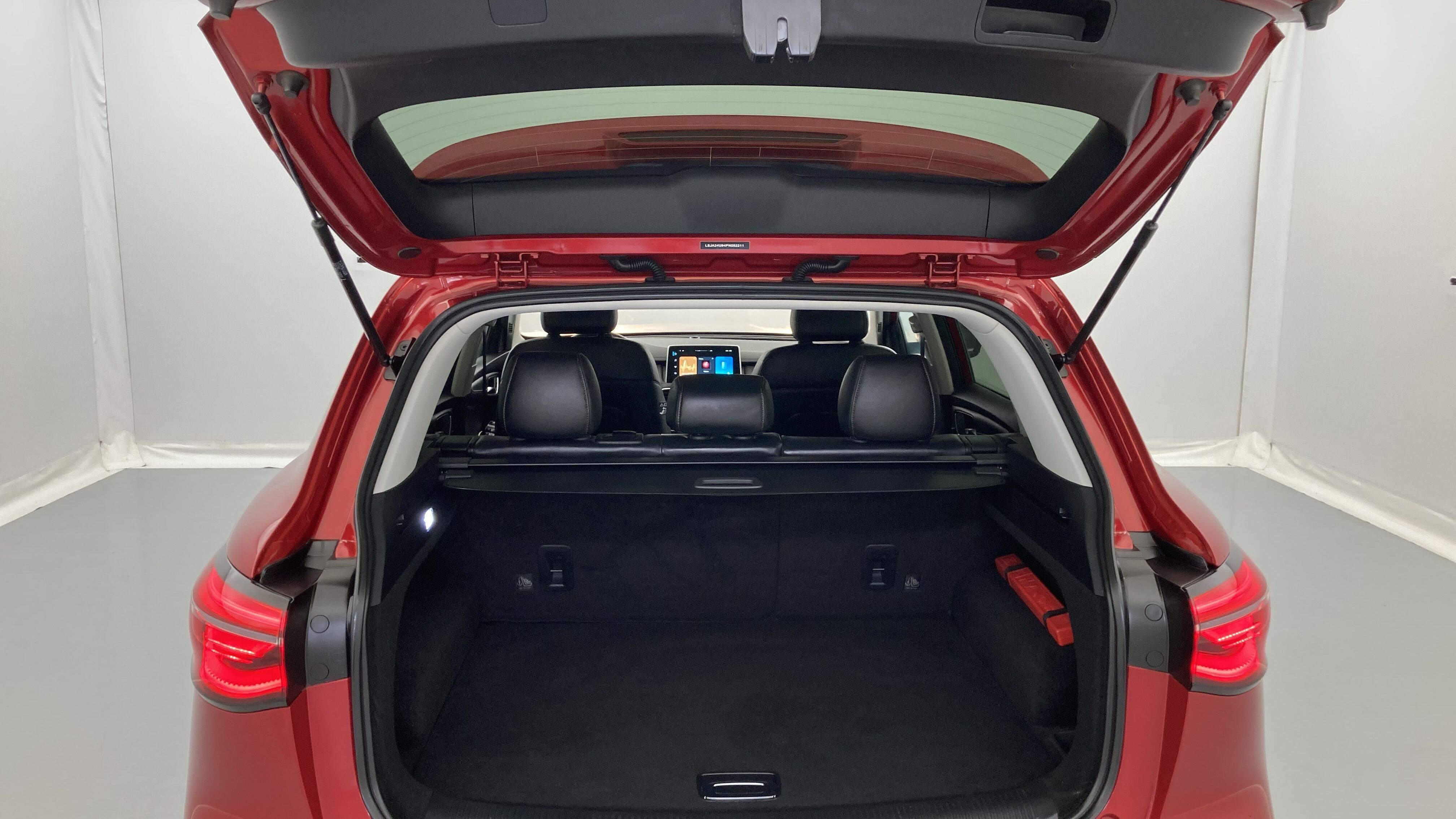 mg hs comfort 1.5 T-GDI 162 2023 diamond red 24