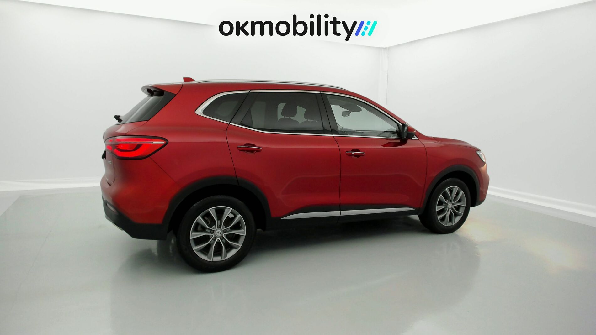 mg hs comfort 1.5 T-GDI 162 2023 diamond red 12