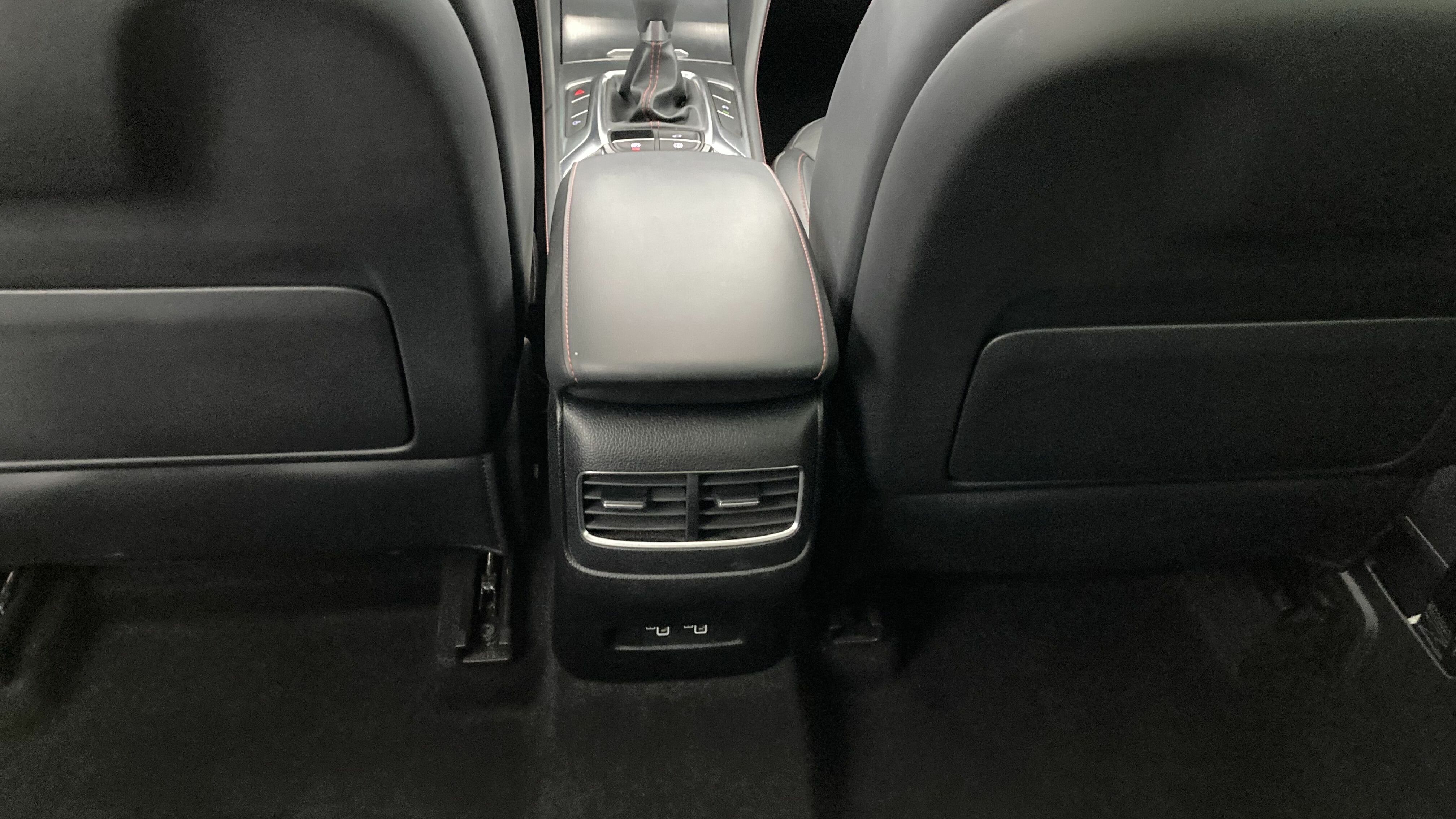 mg hs luxury 1.5 T-GDI 162 2023 diamond red 23