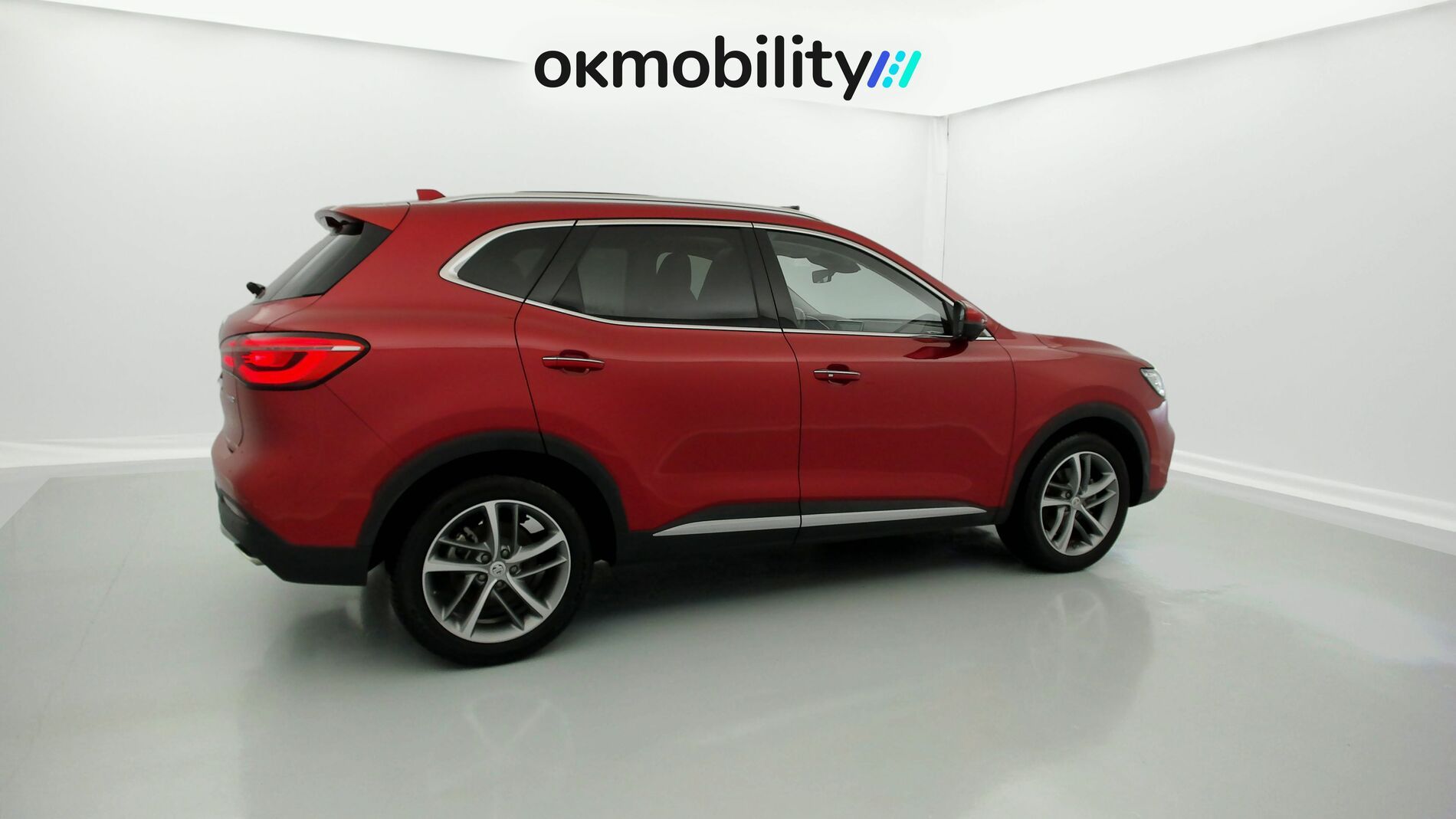 mg hs luxury 1.5 T-GDI 162 2023 diamond red 13