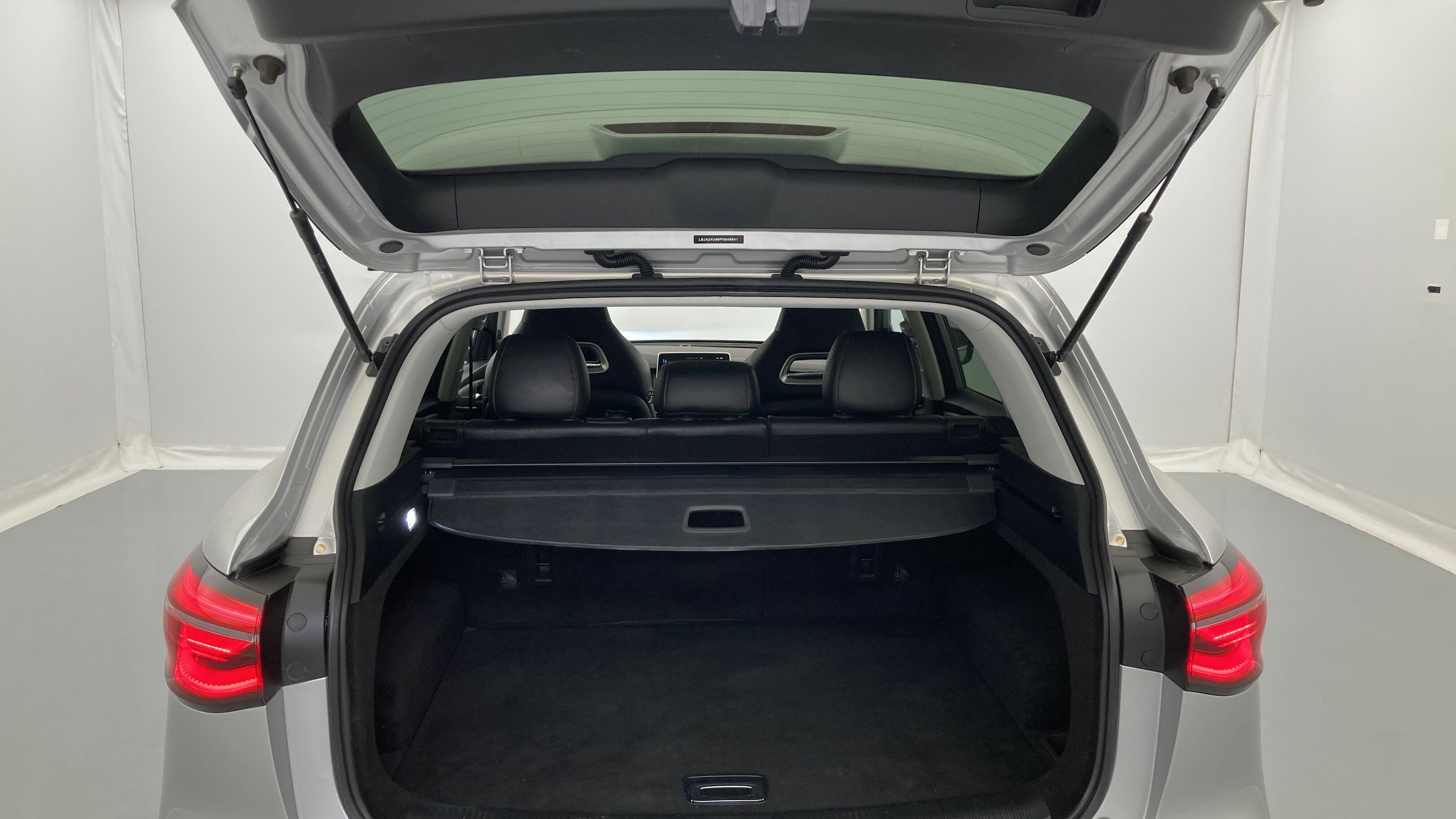 mg hs luxury 1.5 T-GDI 162 2023 medal silver 25