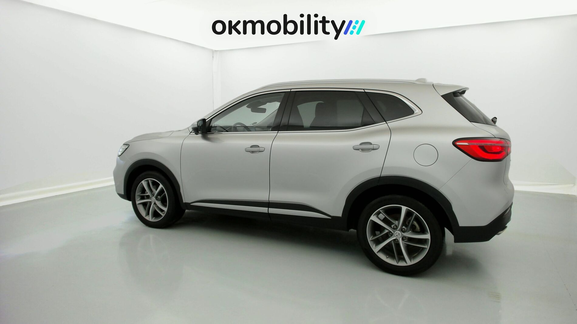 mg hs luxury 1.5 T-GDI 162 2023 medal silver 9