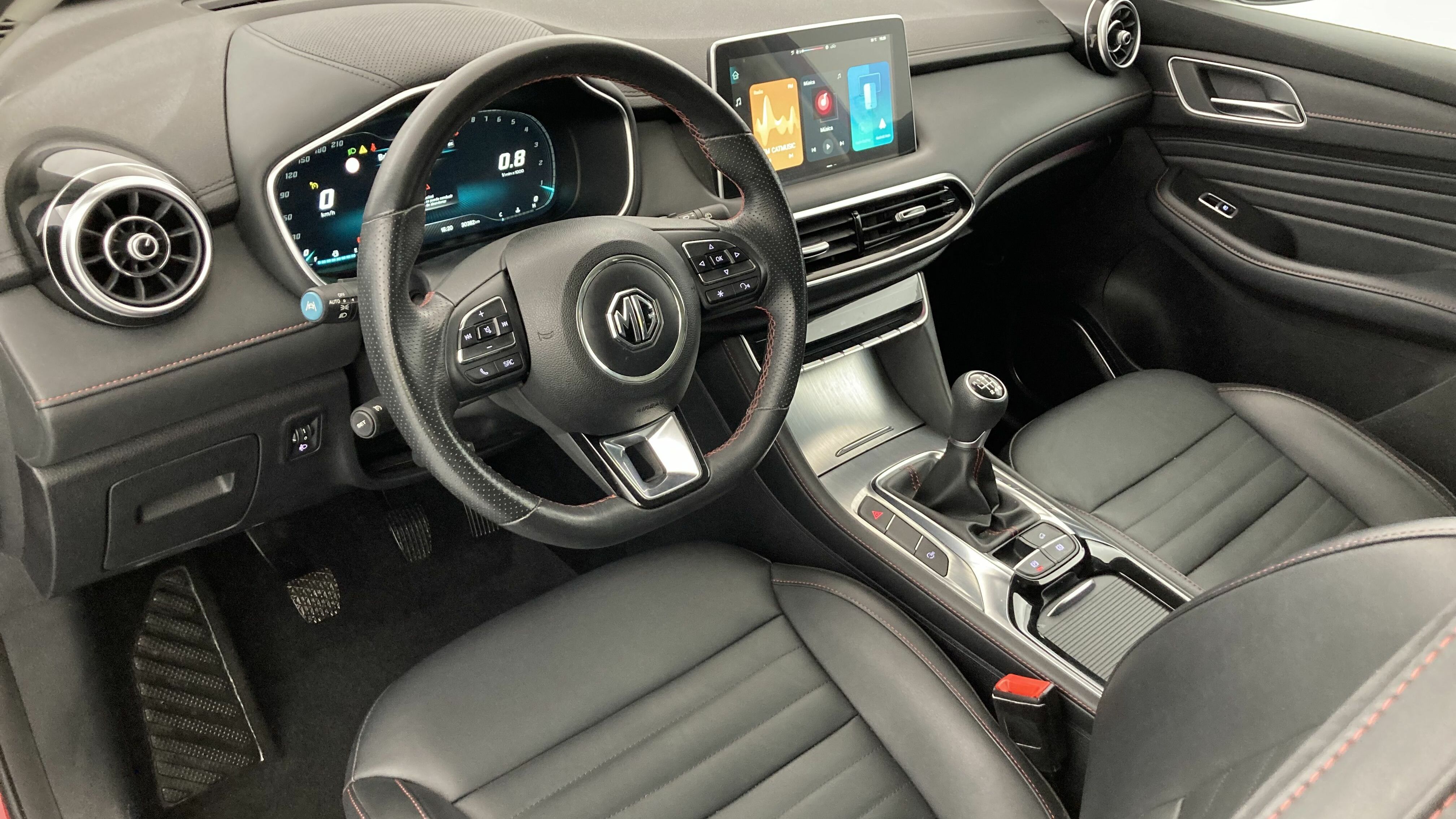 mg hs luxury 1.5 T-GDI 162 2023 diamond red 15