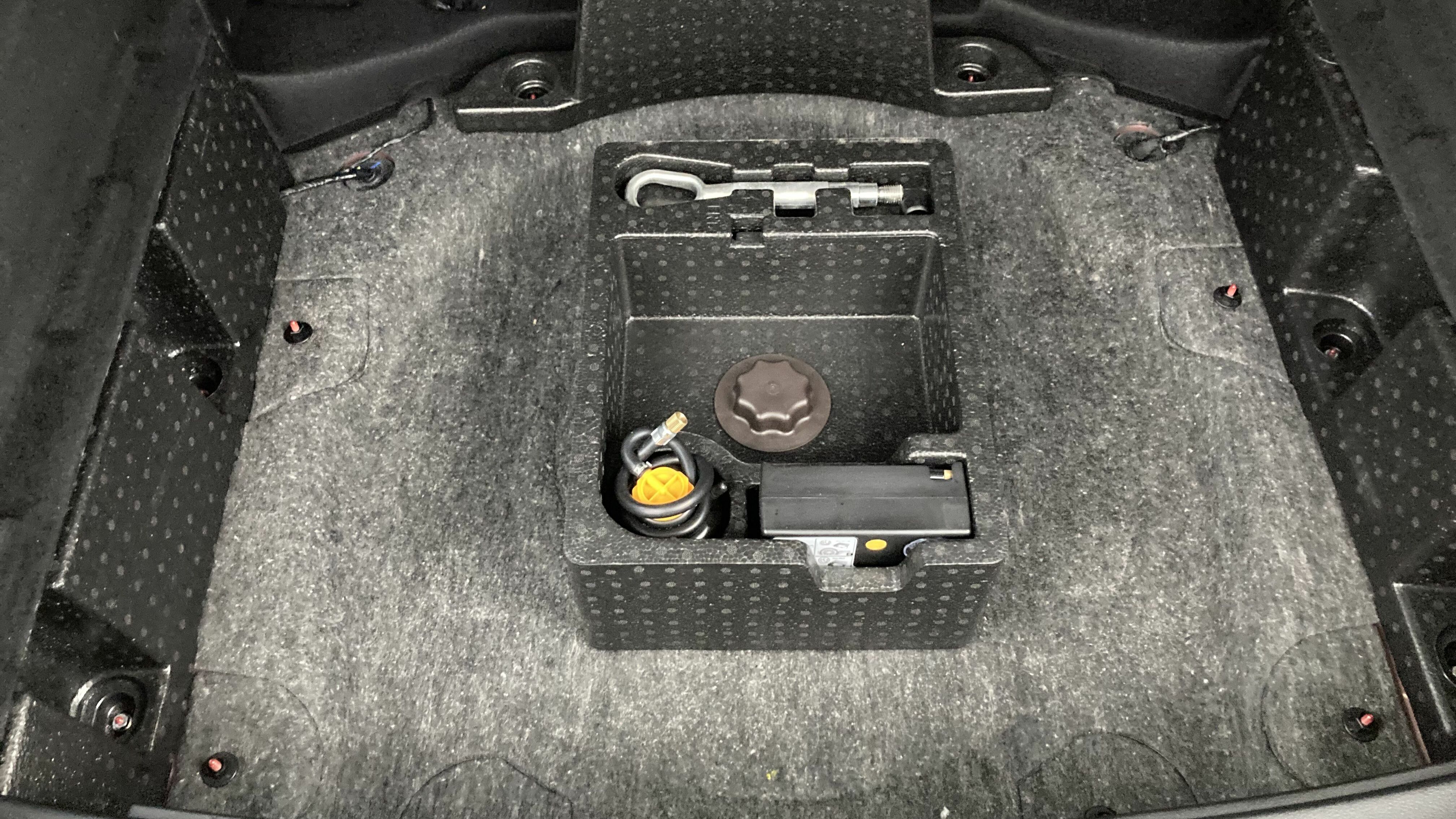 mg hs luxury 1.5 T-GDI 162 2023 diamond red 23