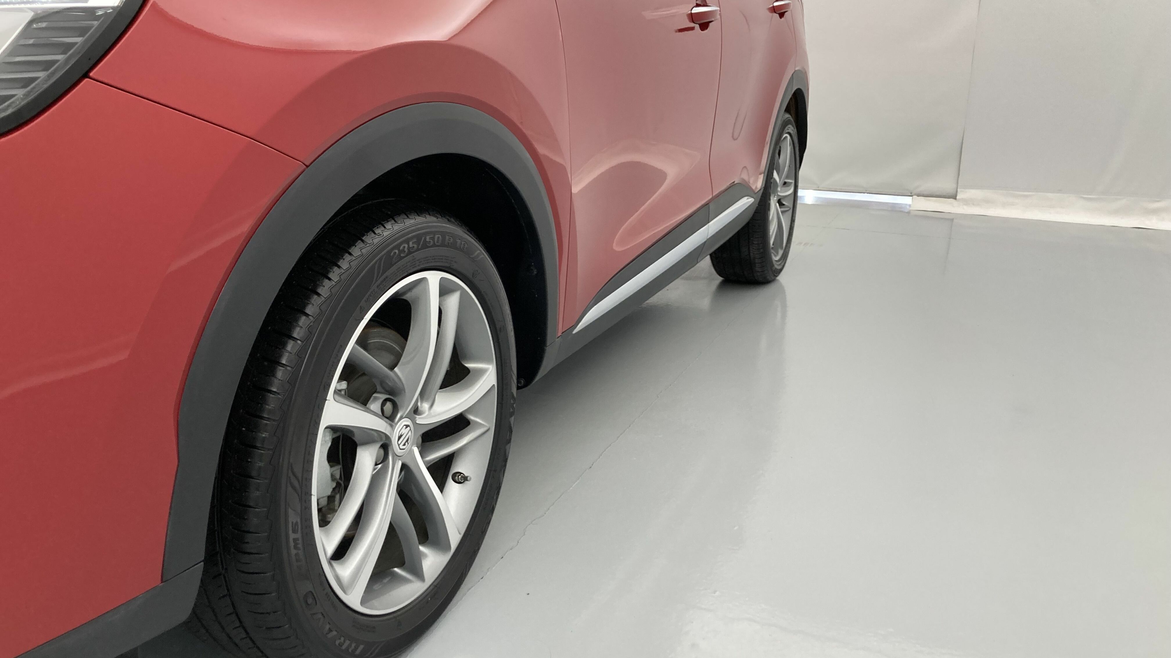 mg hs luxury 1.5 T-GDI 162 2023 diamond red 26