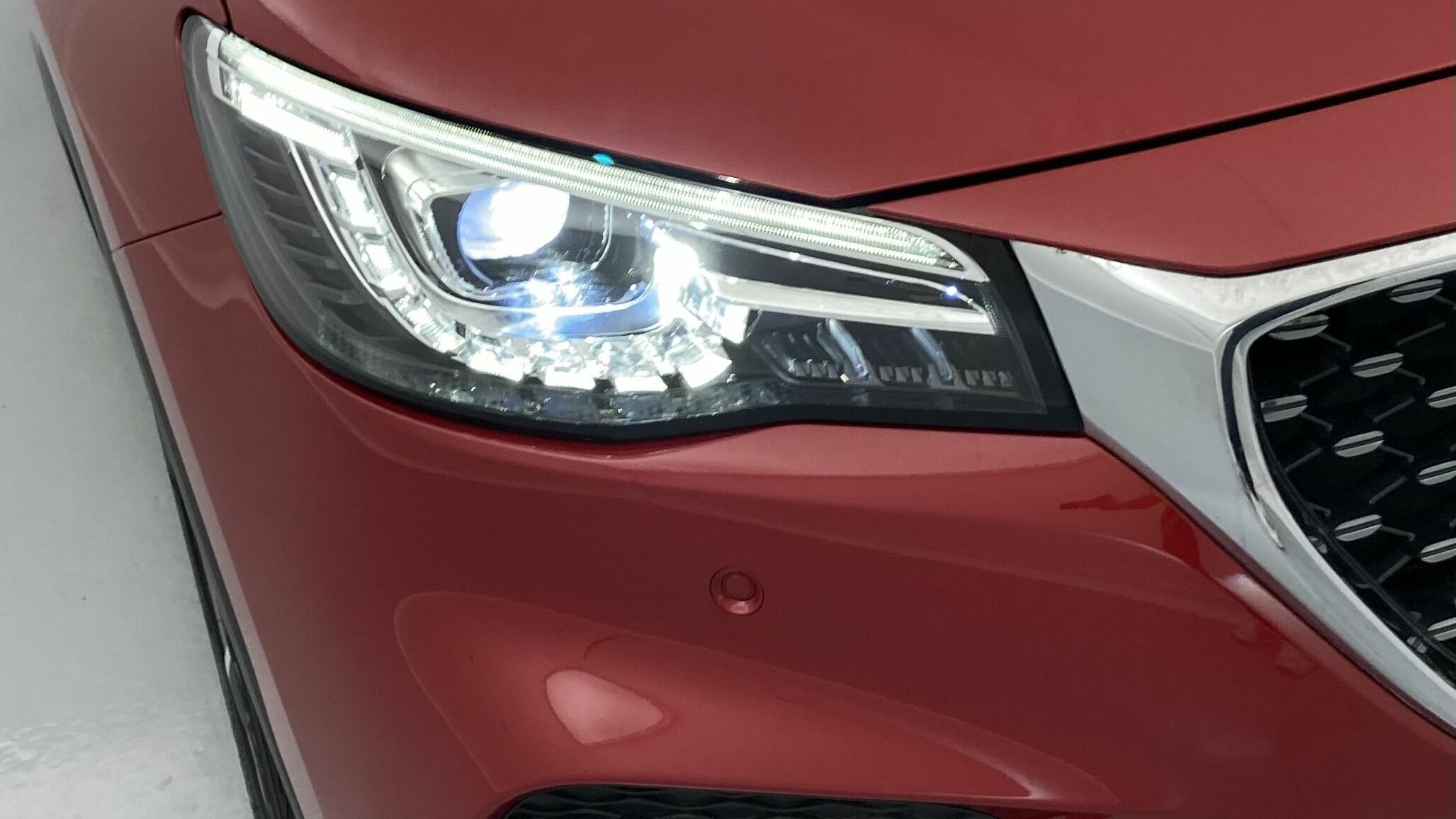 mg hs luxury 1.5 T-GDI 162 2023 diamond red 29