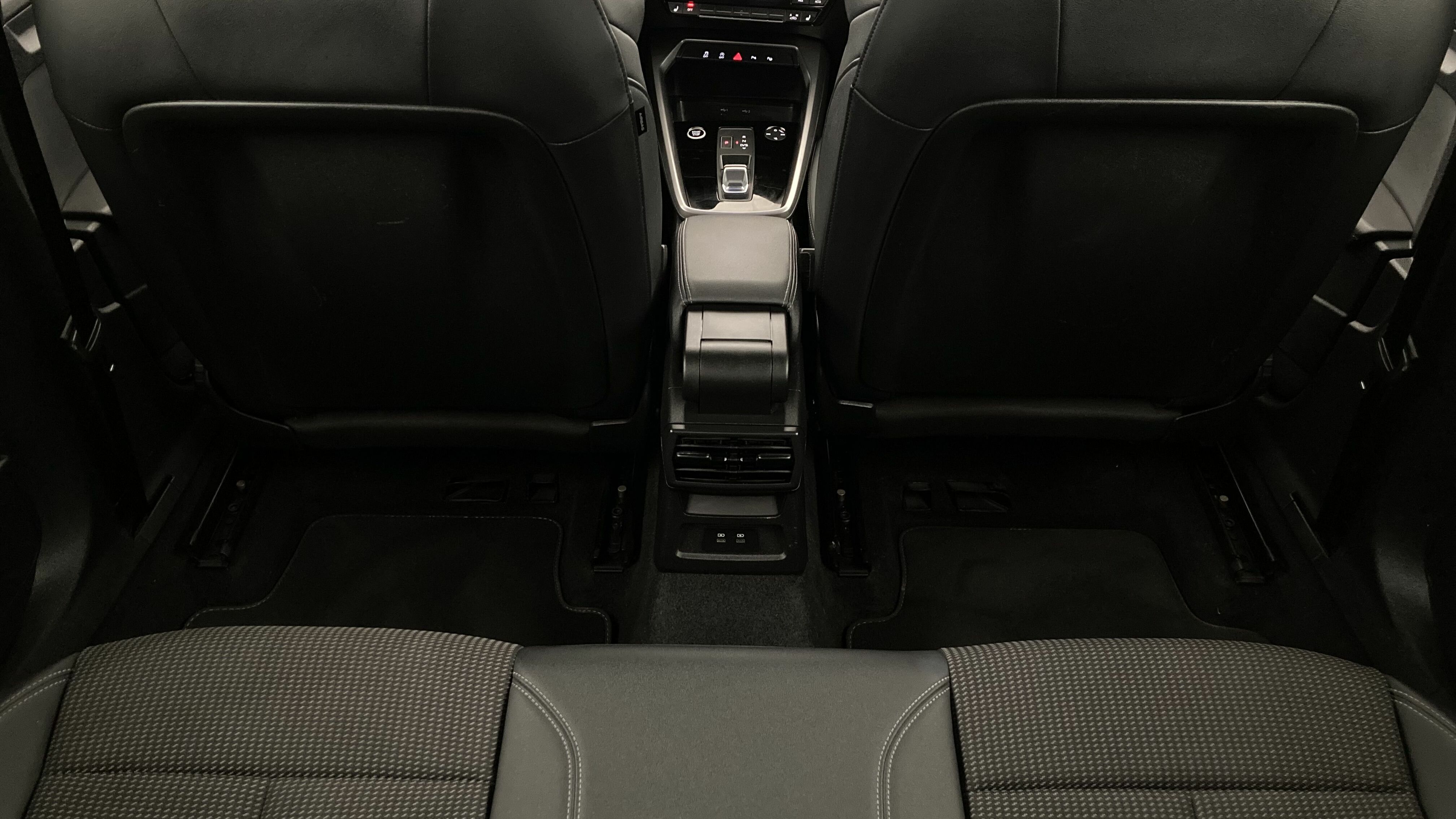 audi a3 sportback s line 35 TFSI 150 STRONIC 2023 navarrablau metallic 21