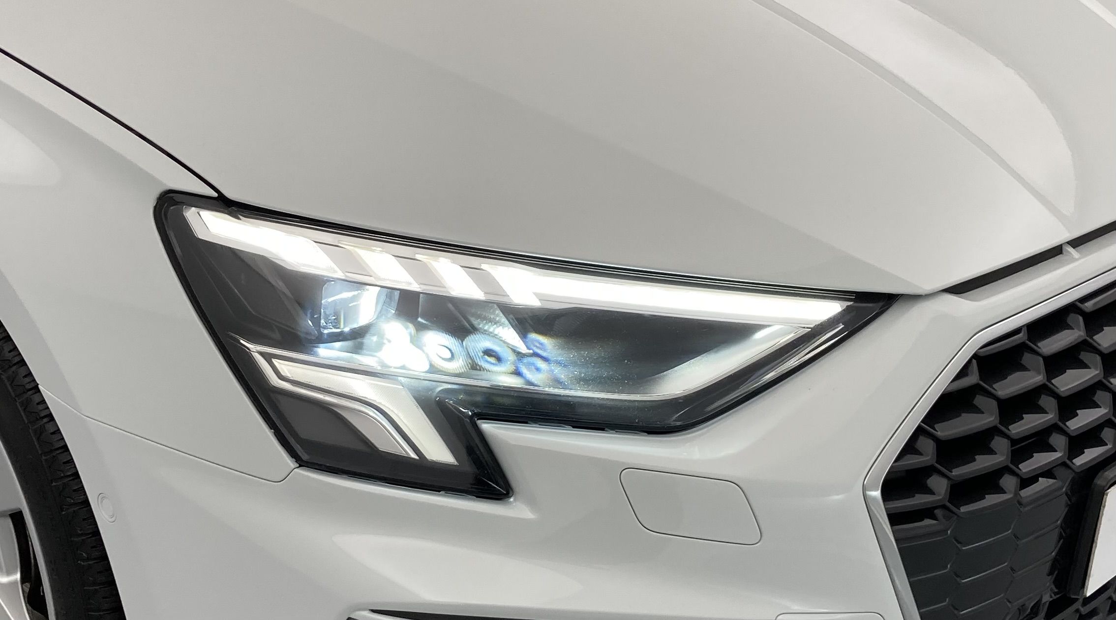 audi a3 sportback s line 35 TFSI 150 STRONIC 2023 gletscherweiss metallic 14