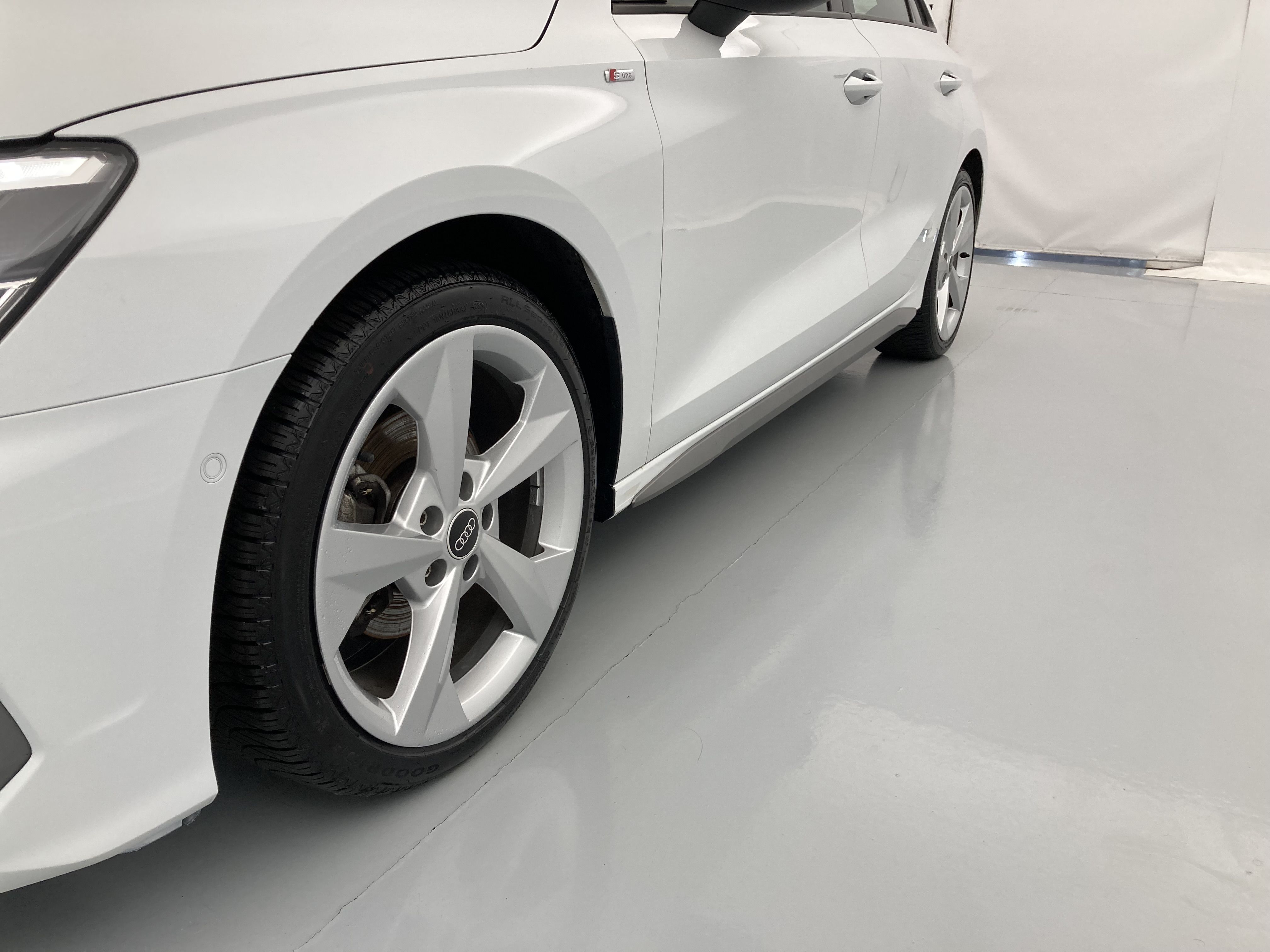 audi a3 sportback s line 35 TFSI 150 STRONIC 2023 gletscherweiss metallic 26