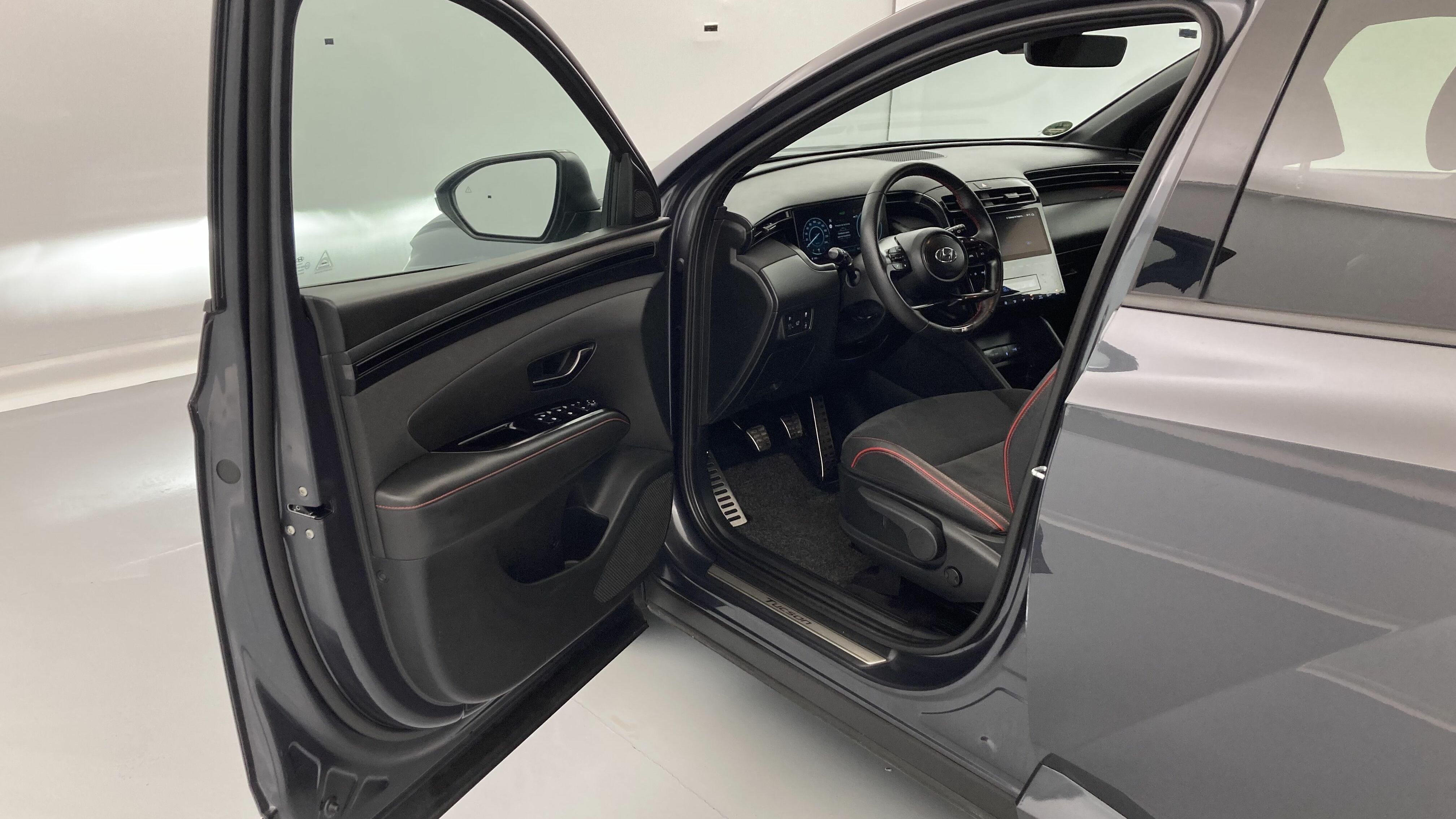 hyundai tucson n line 1.6 T-GDI 180 2022 dark knight 14