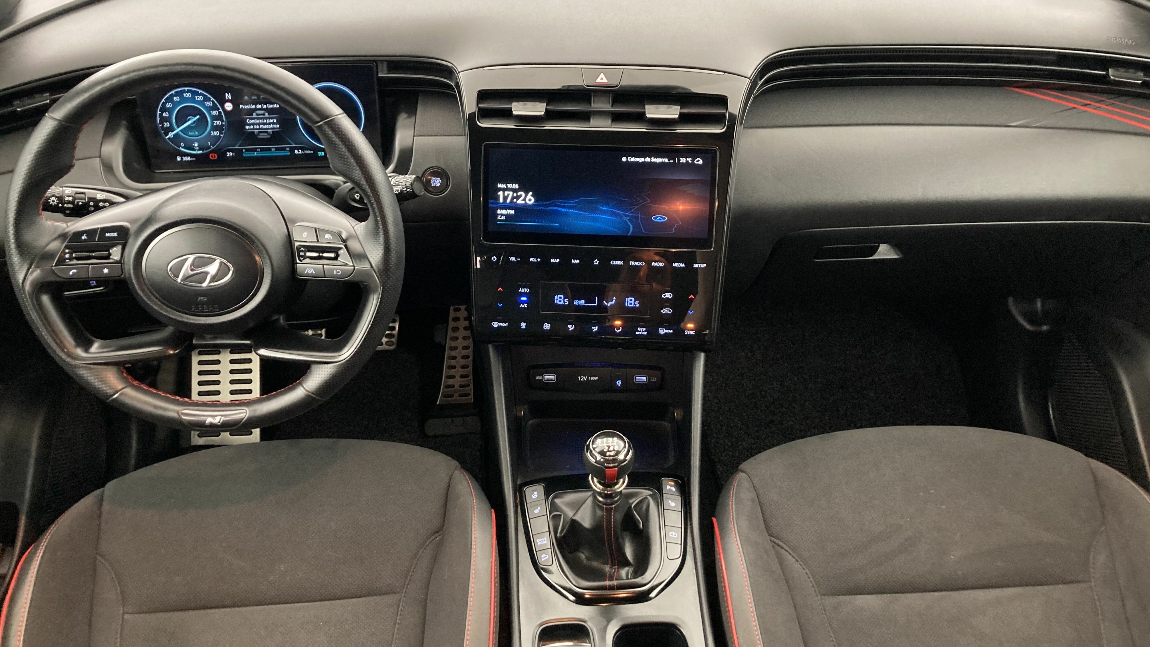 hyundai tucson n line 1.6 T-GDI 180 2022 dark knight 17