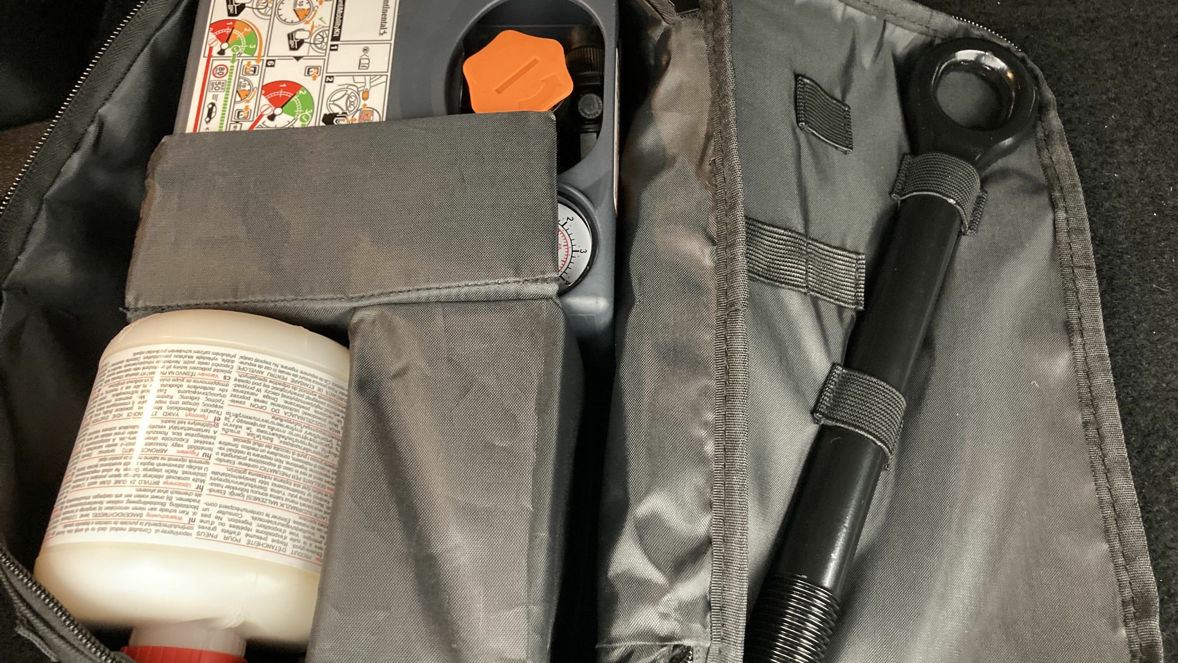 hyundai tucson n line 1.6 T-GDI 180 2022 dark knight 24