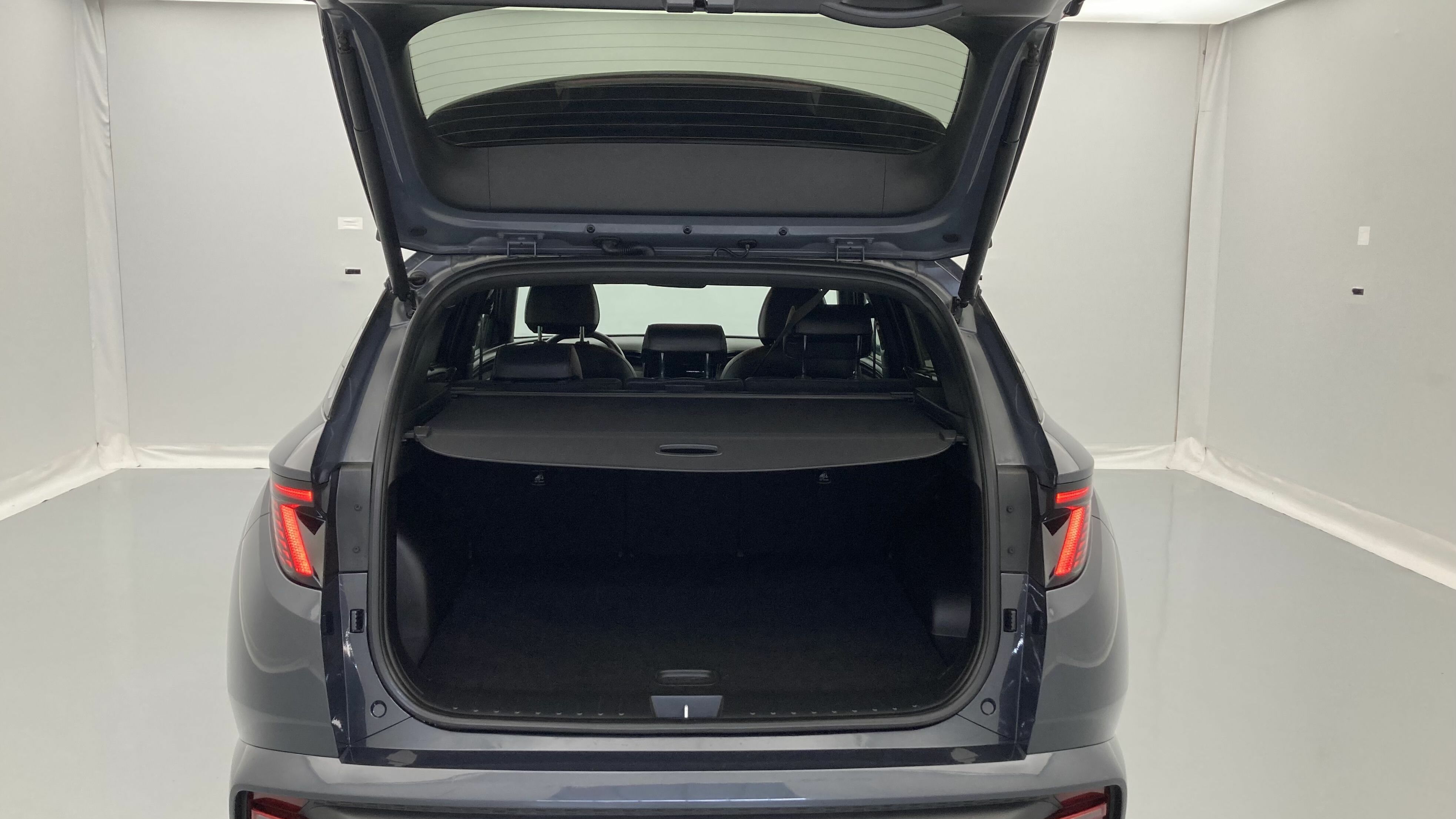 hyundai tucson n line 1.6 T-GDI 180 2022 dark knight 25