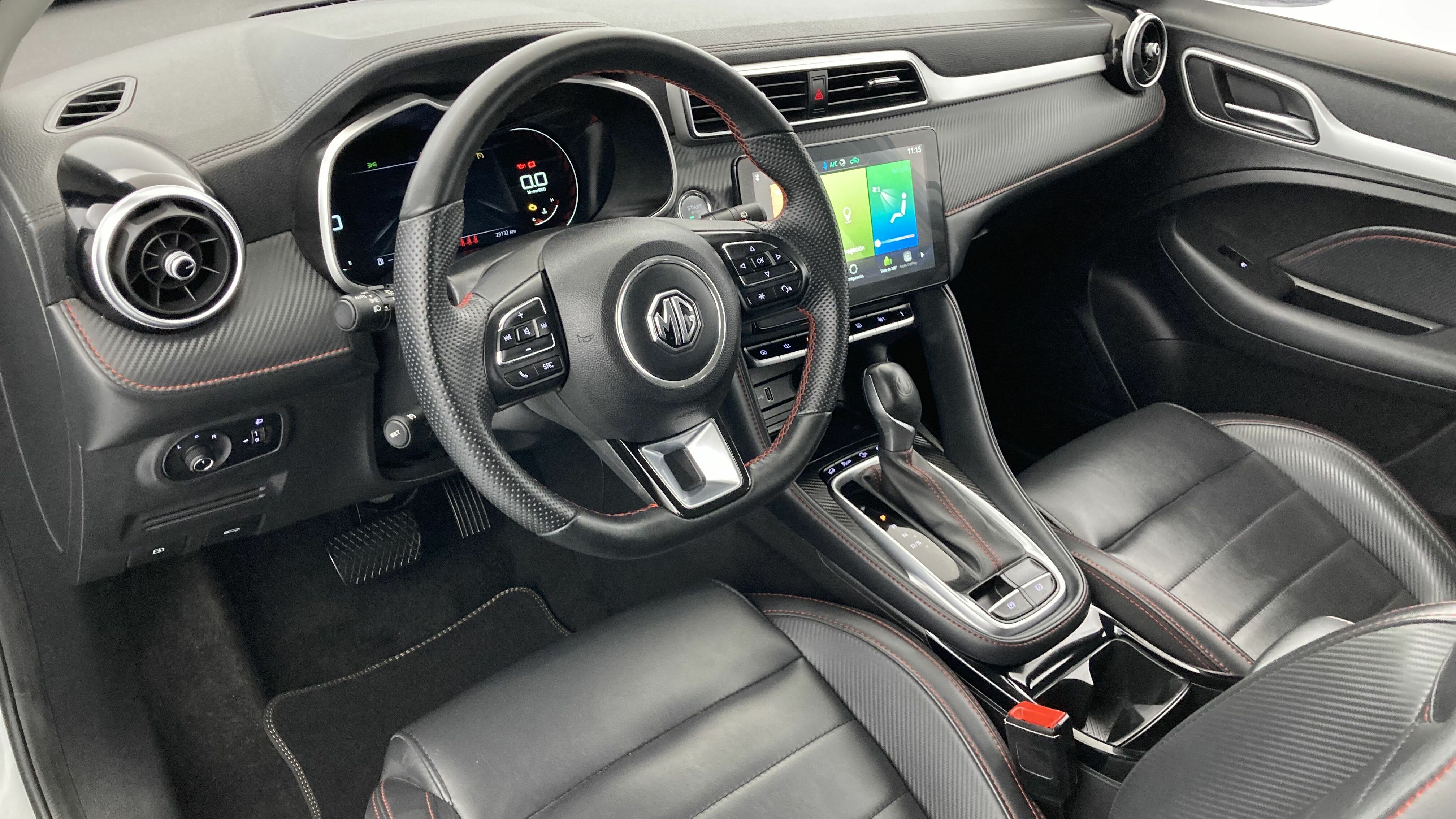 mg zs luxury 1.0 T-GDI 110 AT 2024 cosmic silver 16