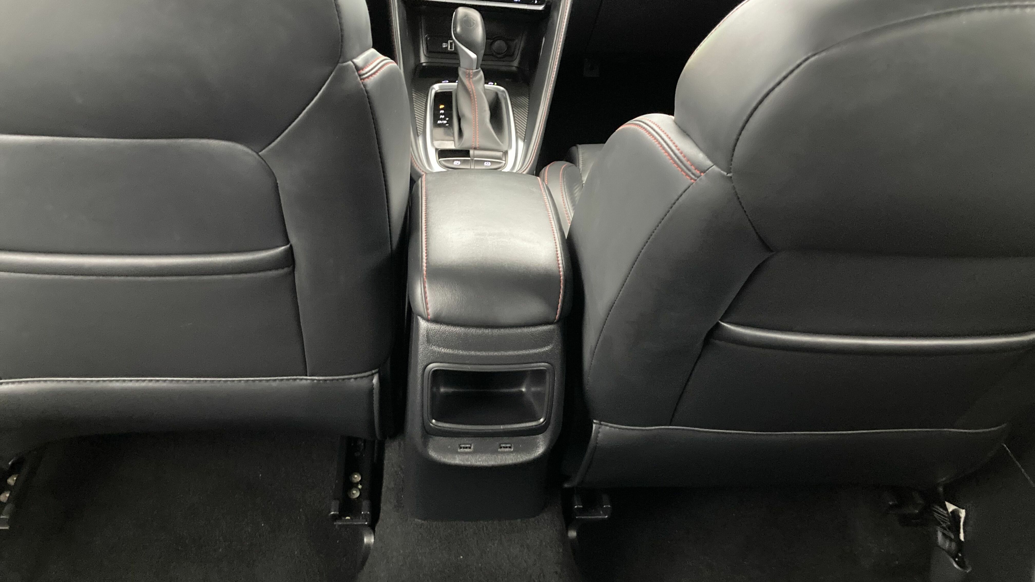 mg zs luxury 1.0 T-GDI 110 AT 2024 cosmic silver 22