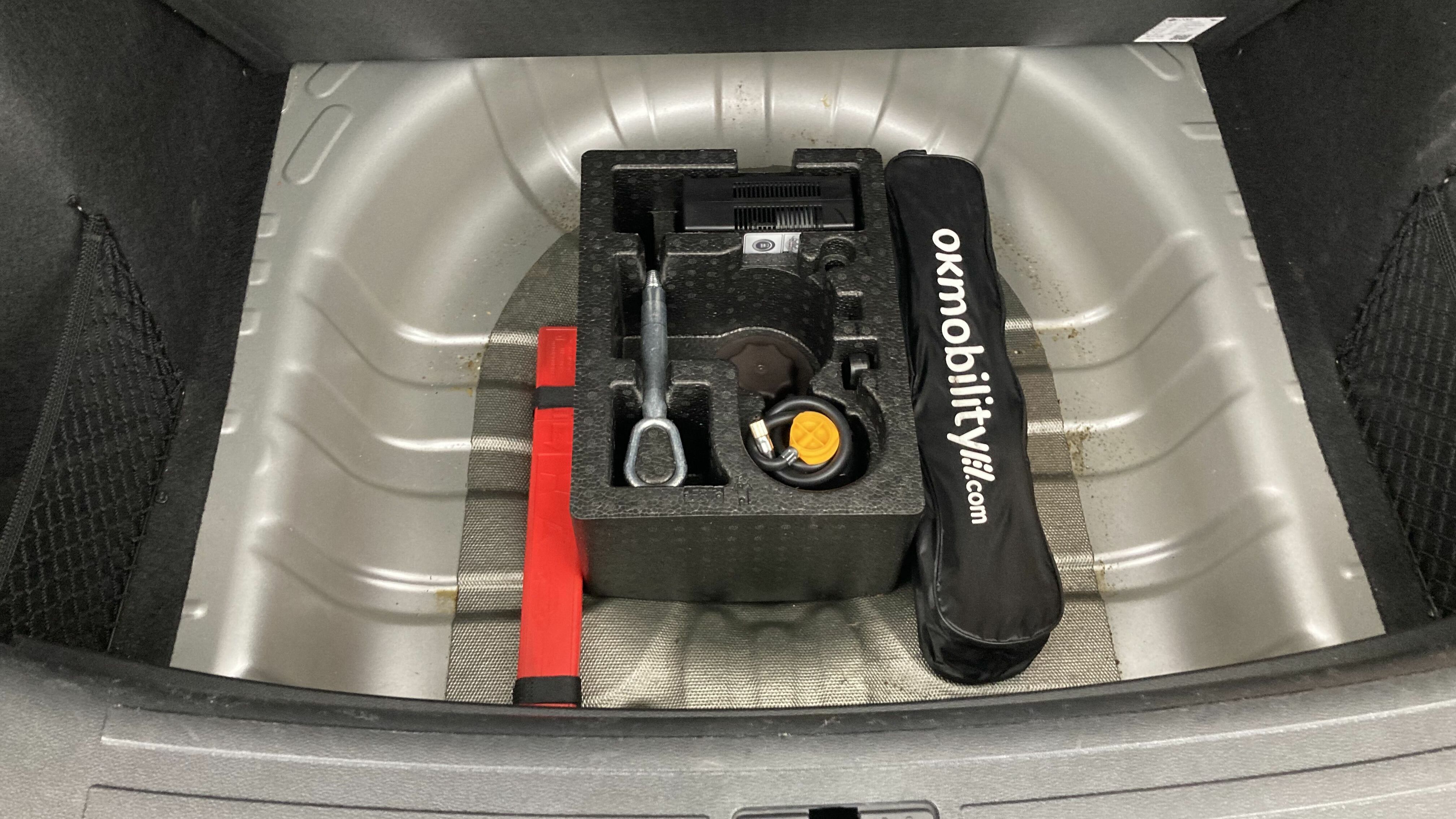 mg zs luxury 1.0 T-GDI 110 AT 2024 cosmic silver 23