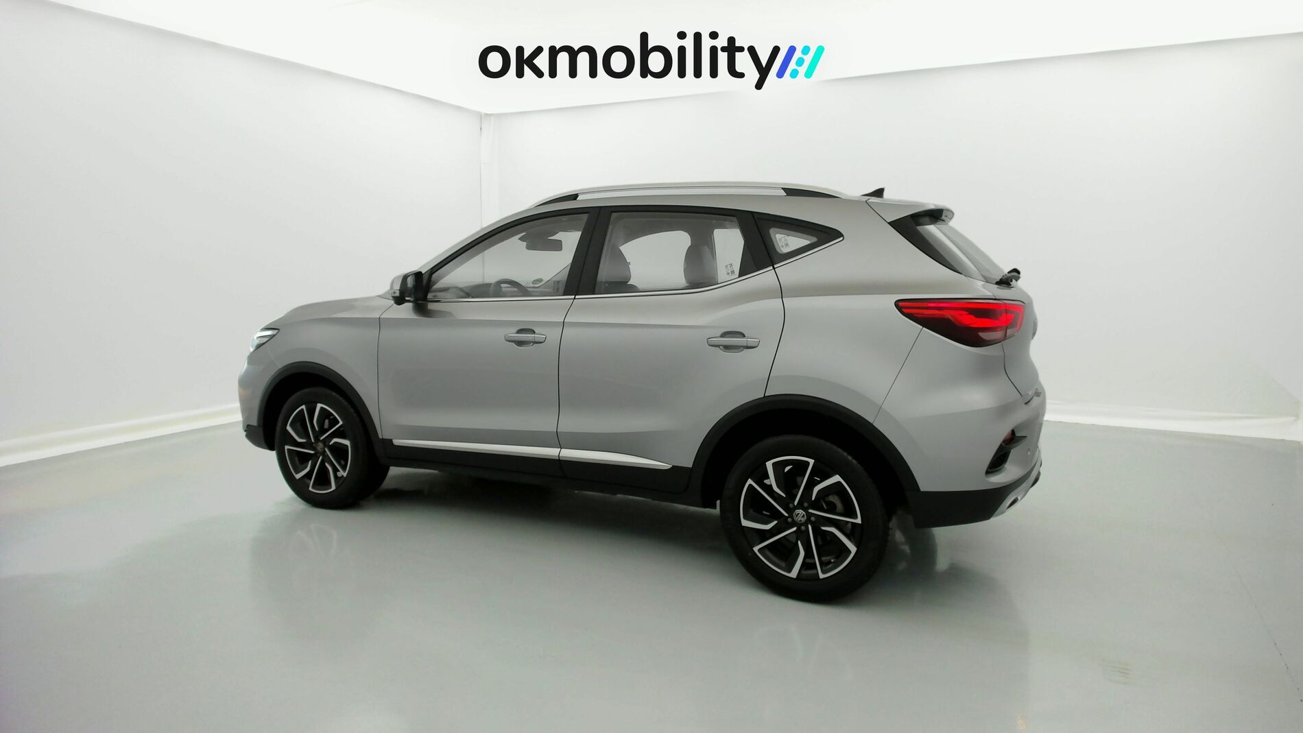 mg zs luxury 1.0 T-GDI 110 AT 2024 cosmic silver 9