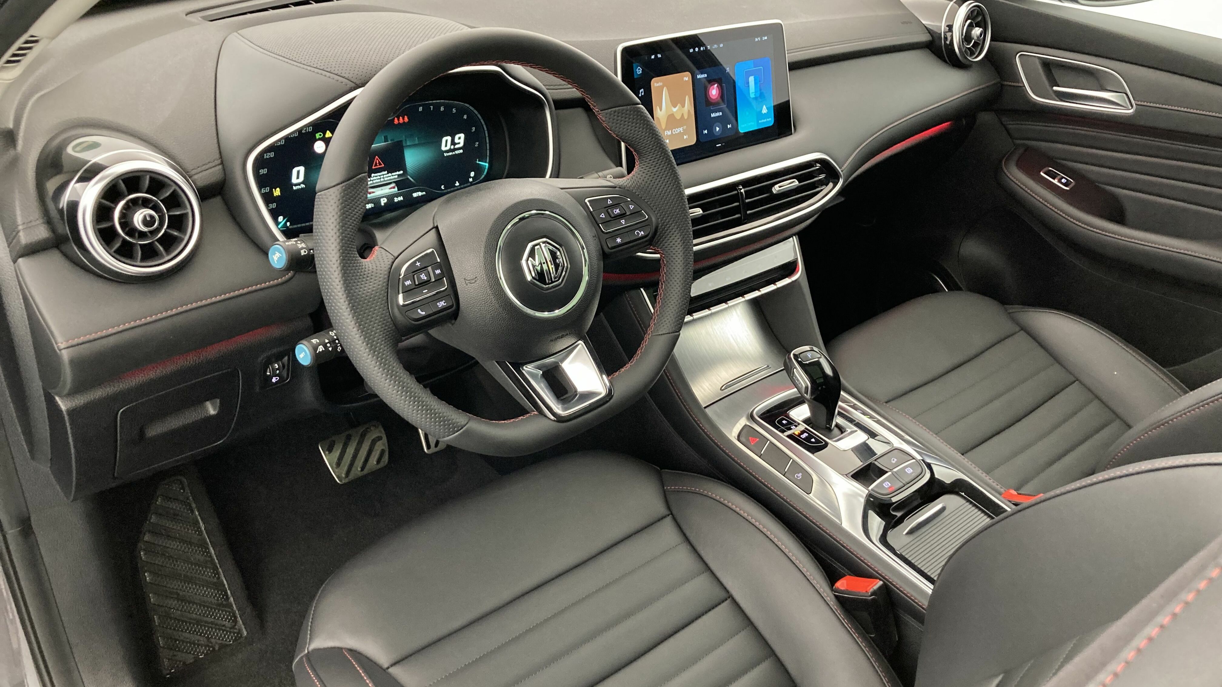 mg hs luxury 1.5 T-GDI 162 AT 2024 iron oxide grey 16