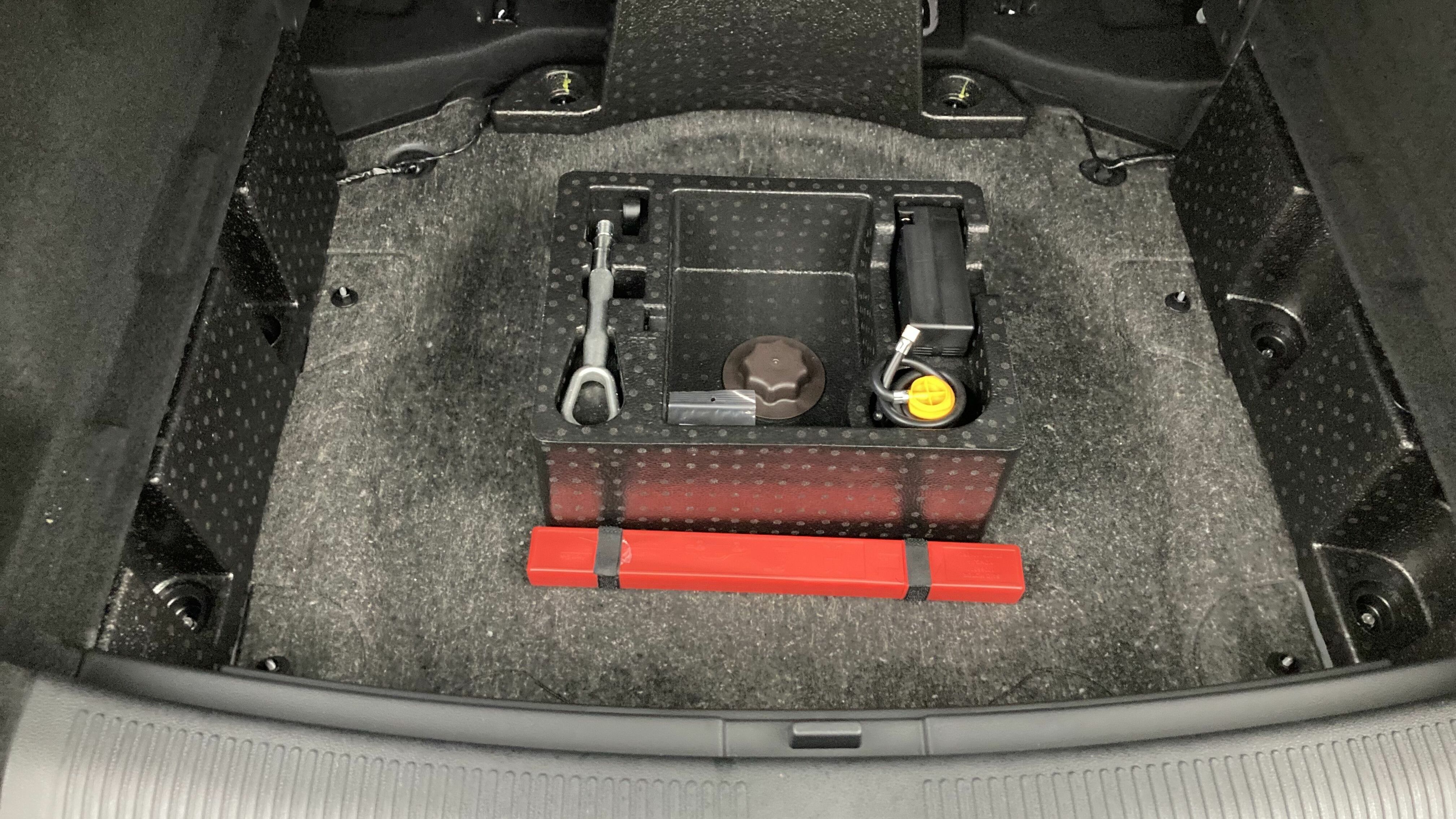 mg hs luxury 1.5 T-GDI 162 AT 2024 iron oxide grey 24