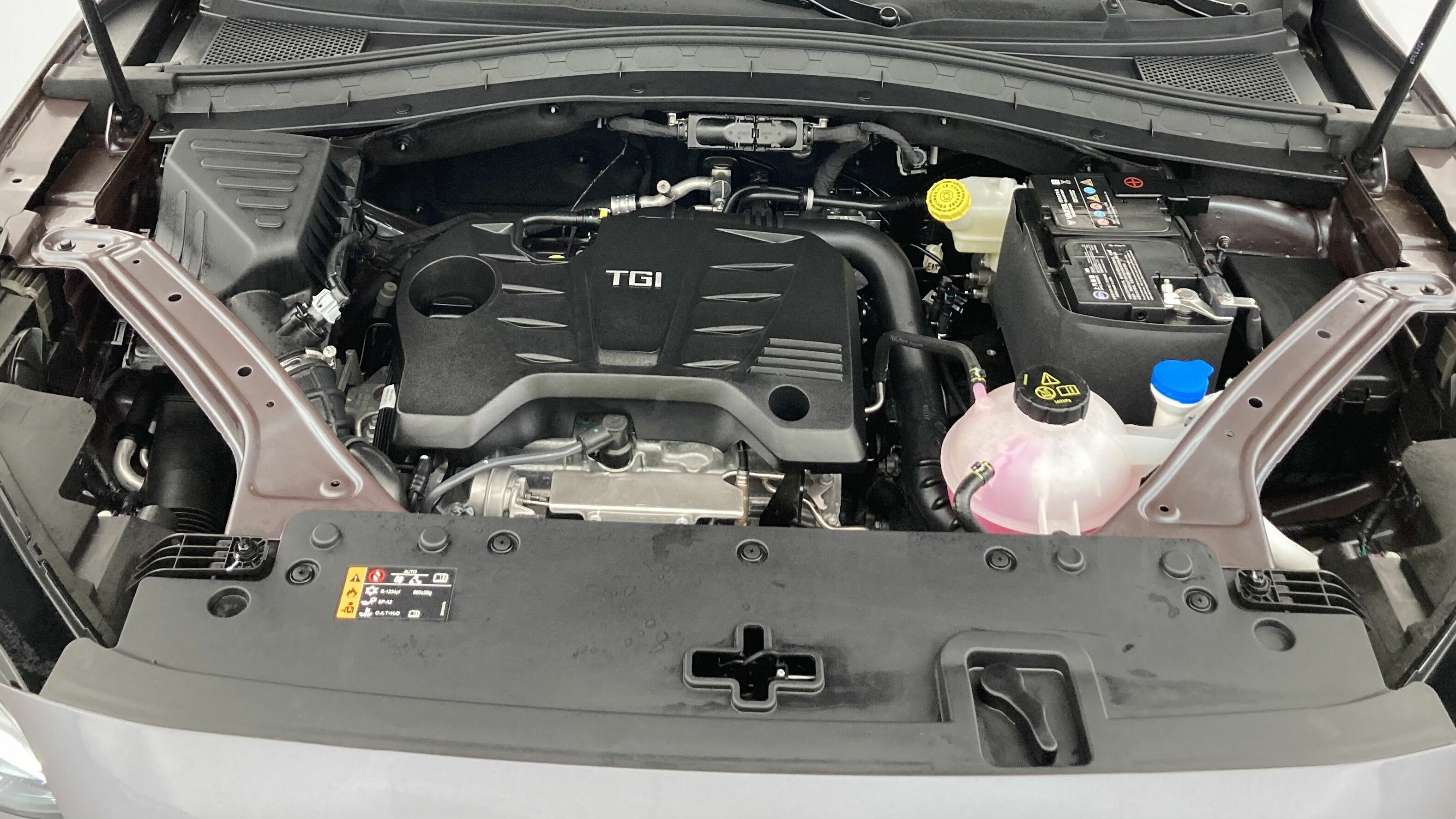 mg hs luxury 1.5 T-GDI 162 AT 2024 iron oxide grey 26