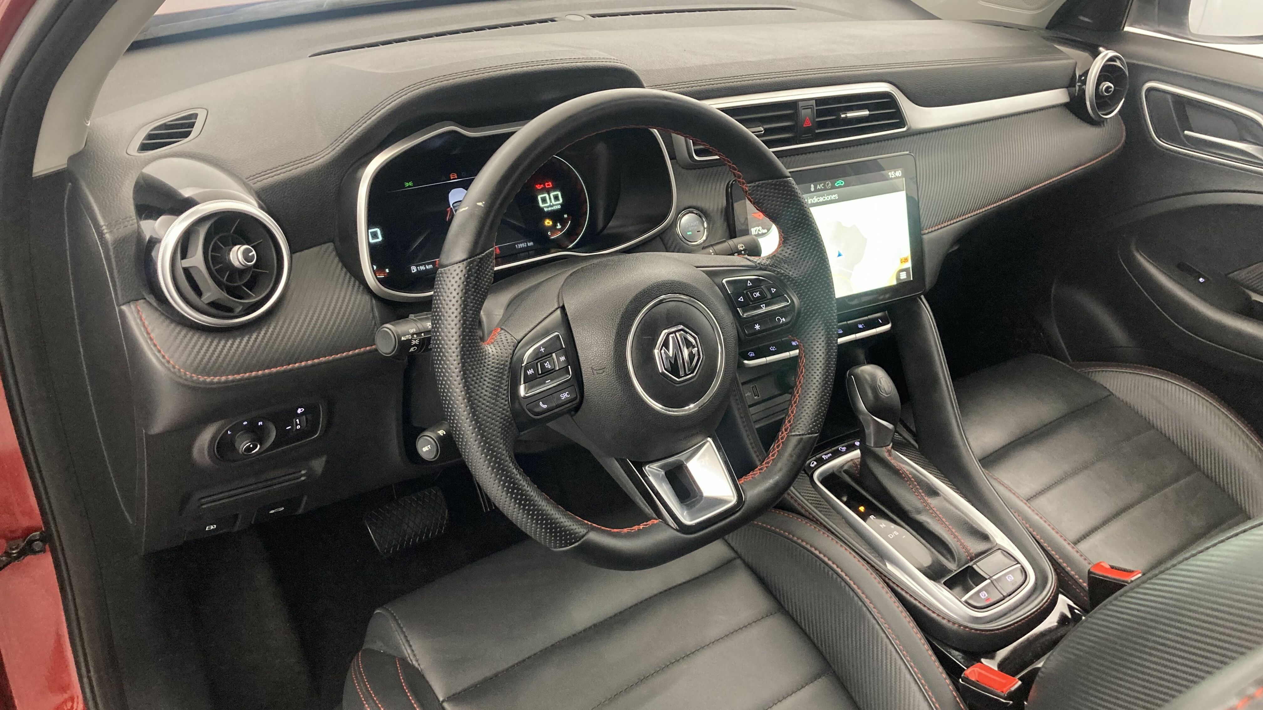 mg zs luxury 1.0 T-GDI 110 AT 2024 diamond red 16